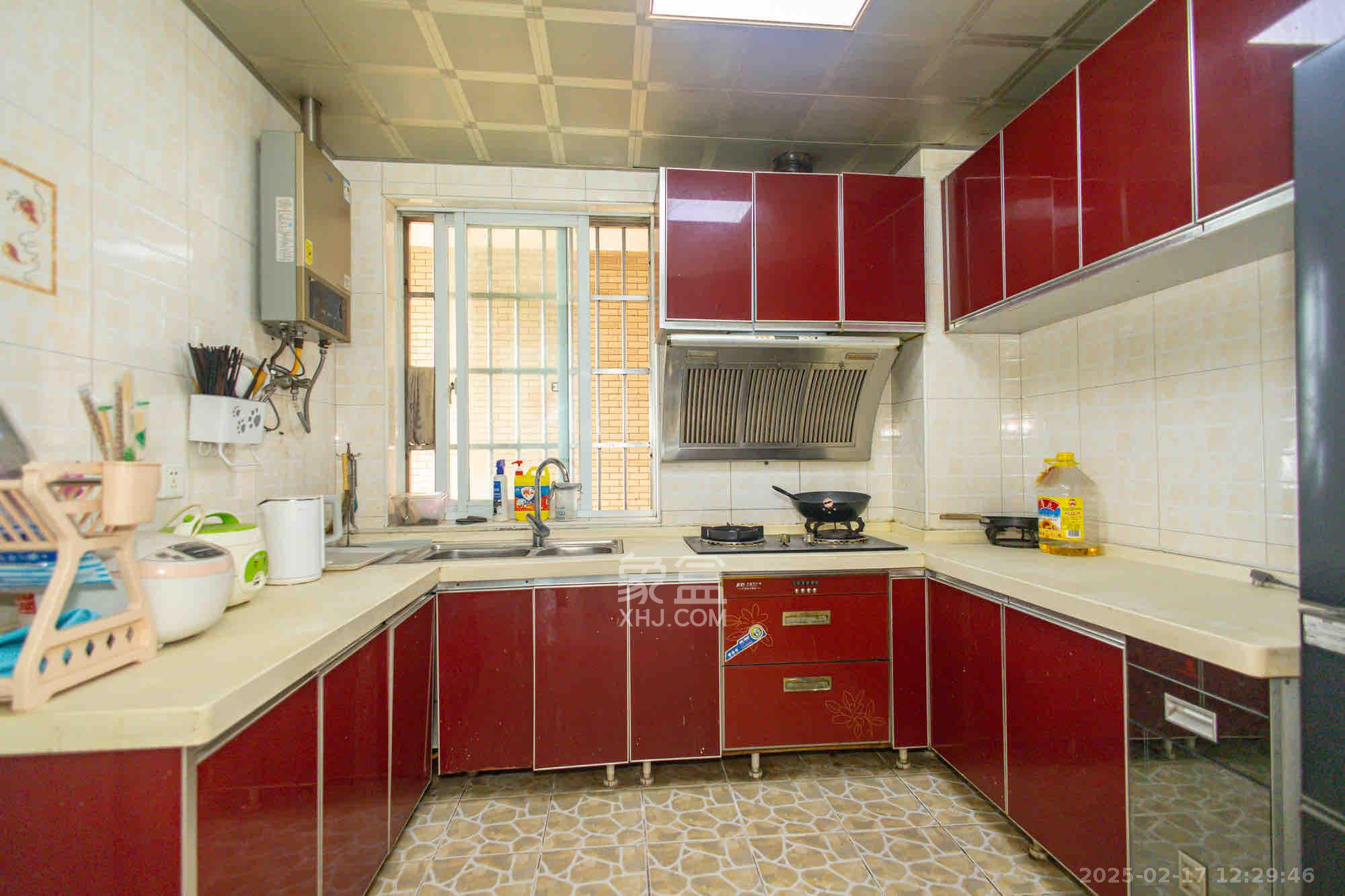 高林金三华邸 3室2厅2卫 1800.0元/月 高林金三华邸 3室2厅2卫 1800.0元/月室内图