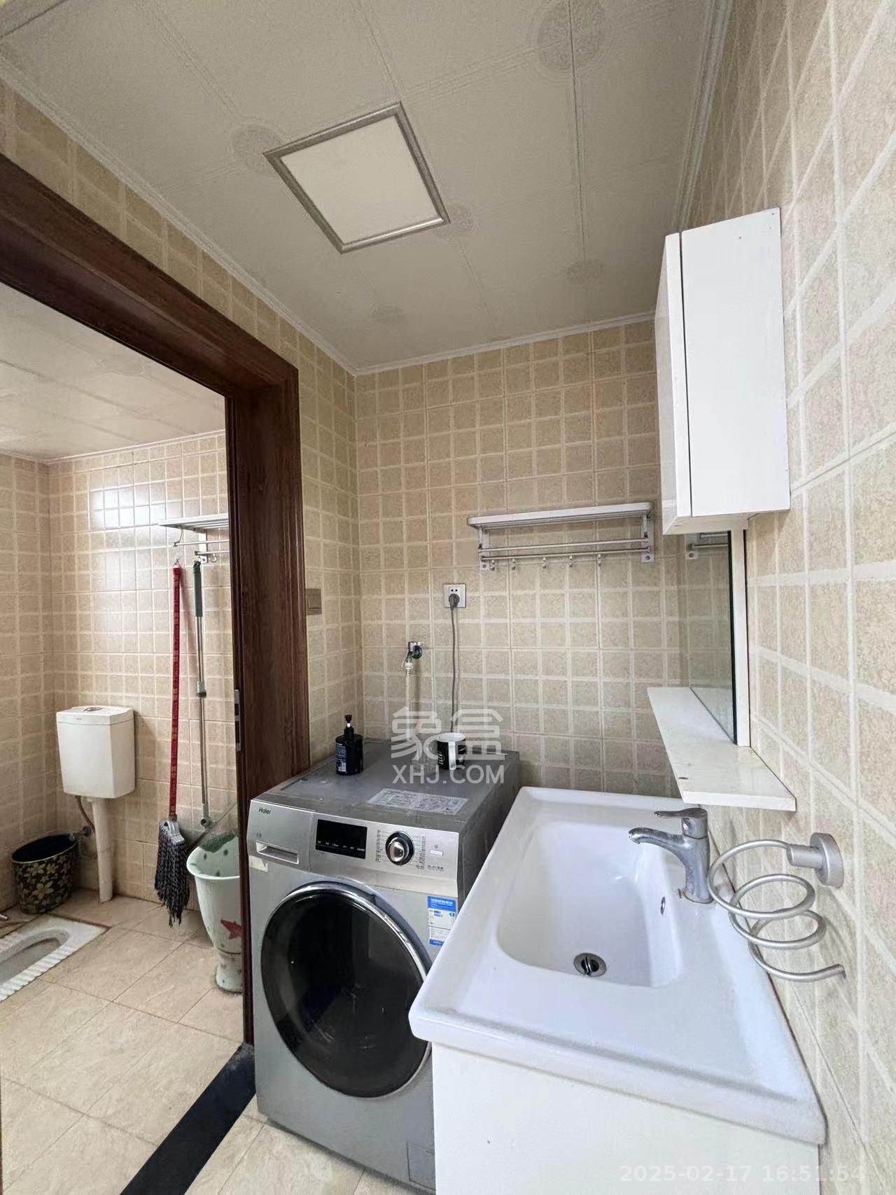 泰禹家园（彩云之翼家园一期、二期、三期）  4室2厅1卫    2800.0元/月室内图