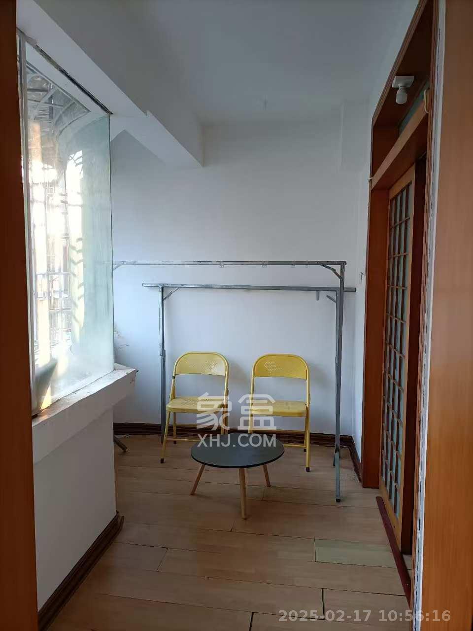 雅泰花园 3室2厅1卫 1350.0元/月 雅泰花园 3室2厅1卫 1350.0元/月室内图