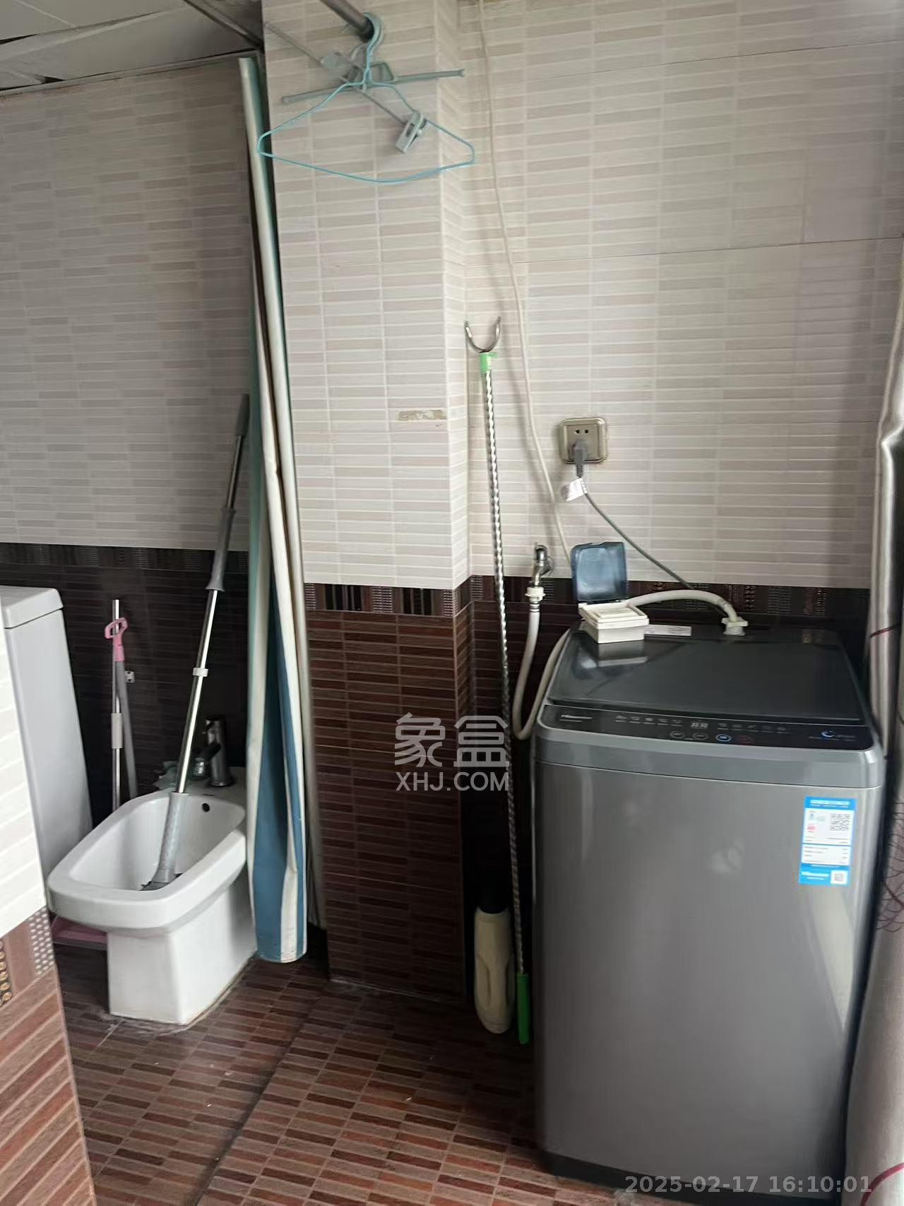 三万英尺  1室1厅1卫   1600.00元/月室内图