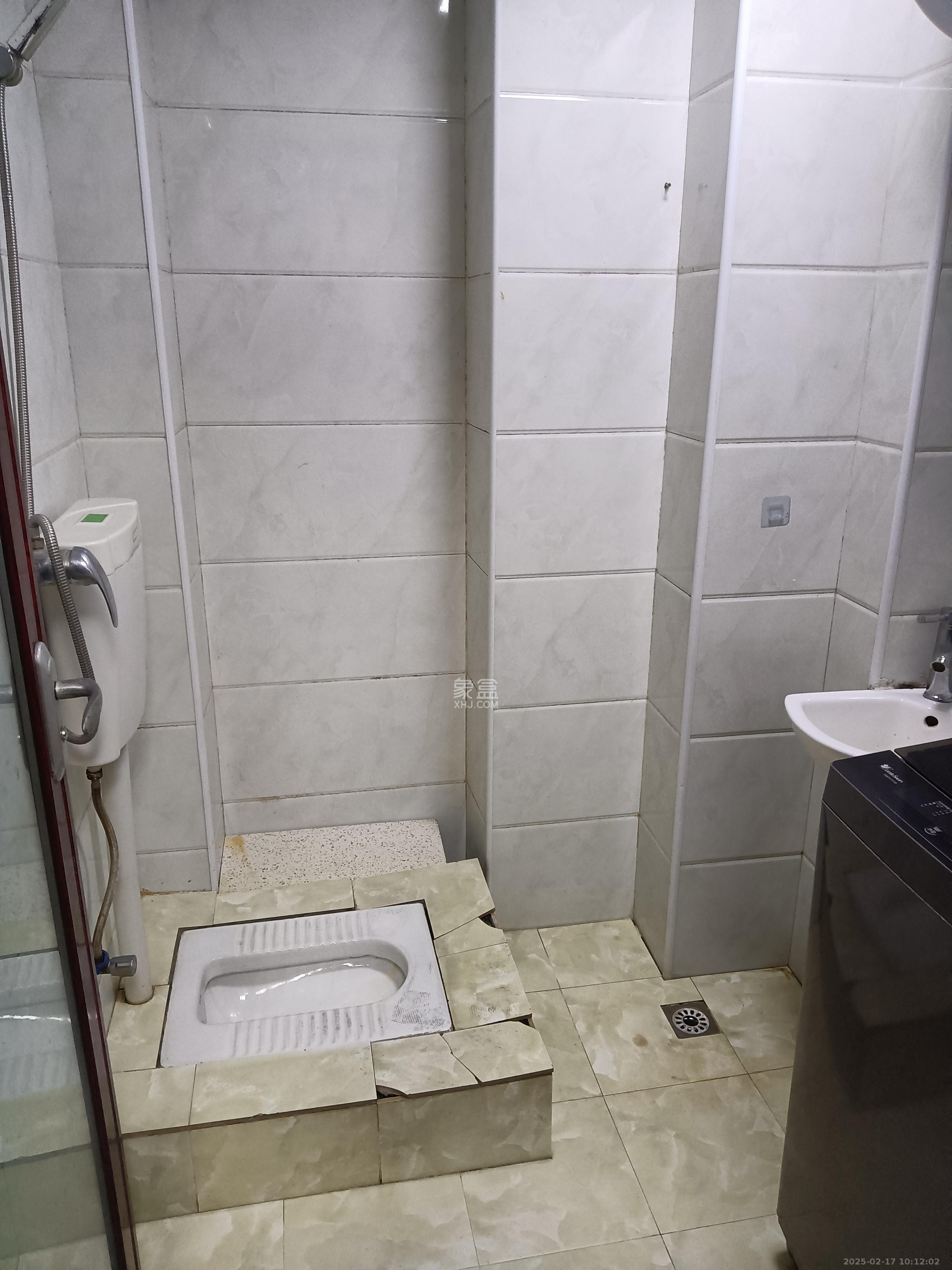 恒广国际物流园  1室0厅0卫    850.0元/月 恒广国际物流园  1室0厅0卫    850.0元/月室内图