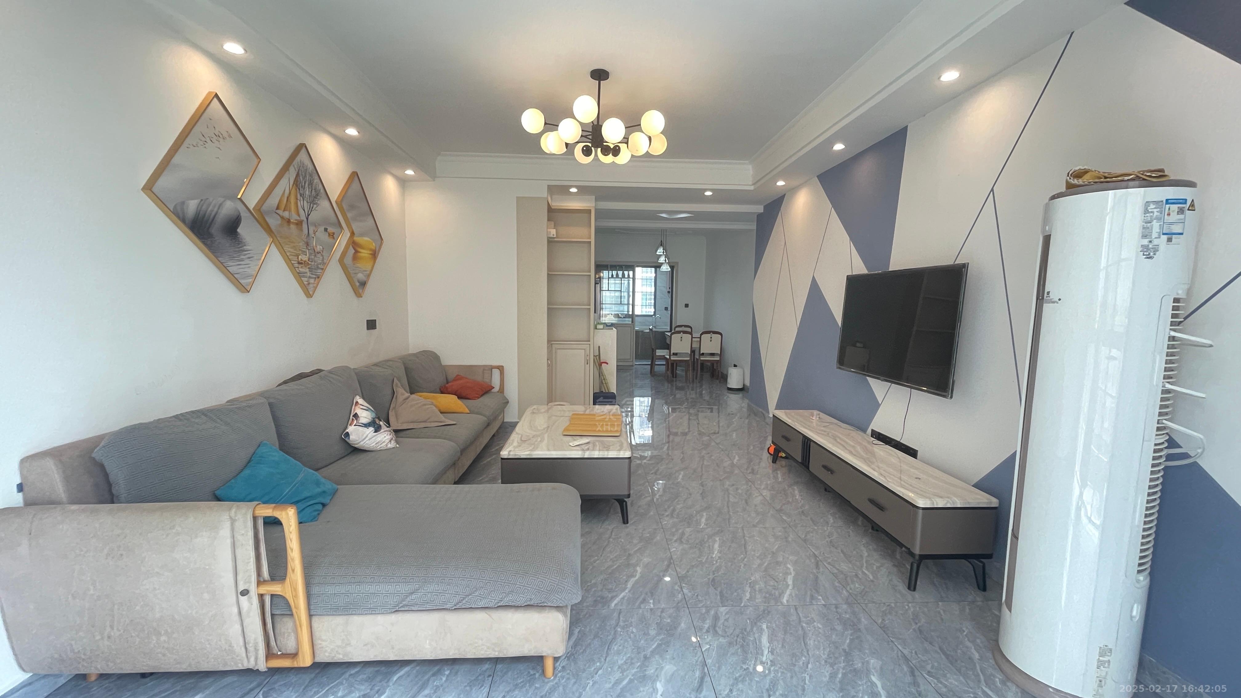 百江花园 3室2厅2卫 2000.0元/月 百江花园 3室2厅2卫 2000.0元/月室内图