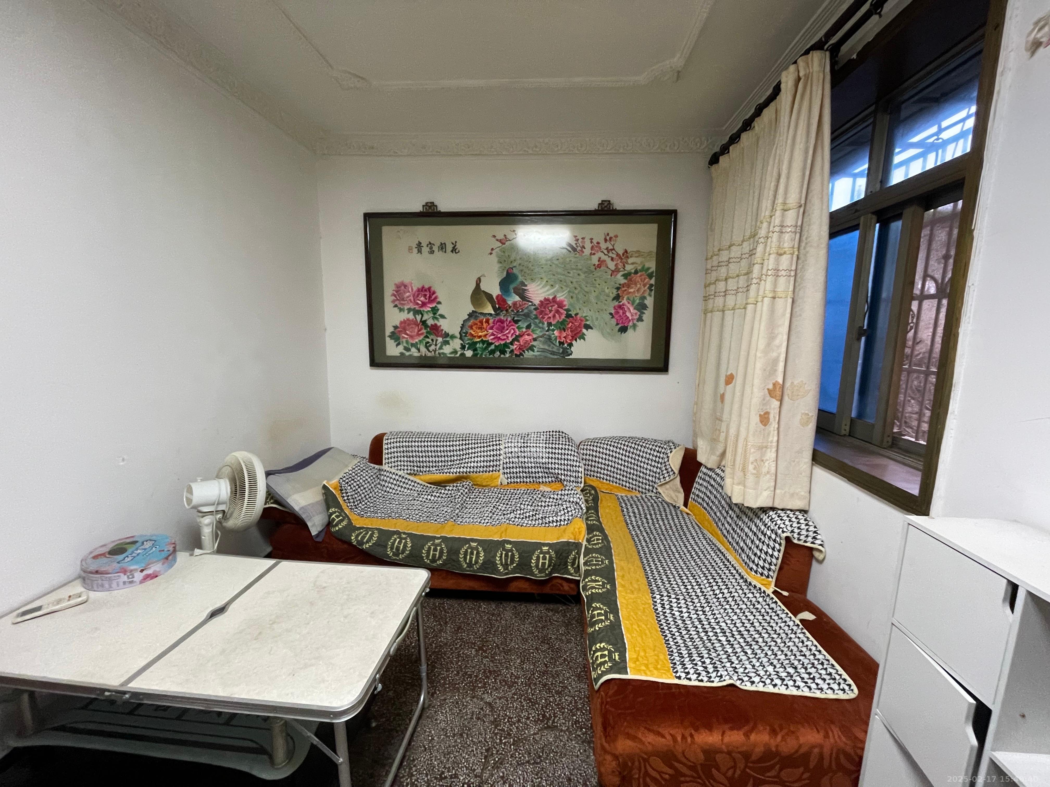 湖工家园 2室1厅1卫 1300.0元/月 湖工家园 2室1厅1卫 1300.0元/月室内图