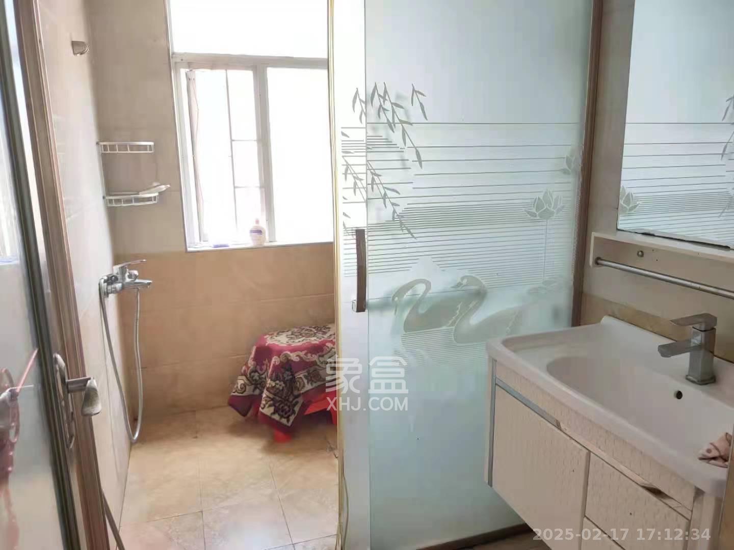 新蕾品阁居  2室2厅1卫   1600.00元/月室内图