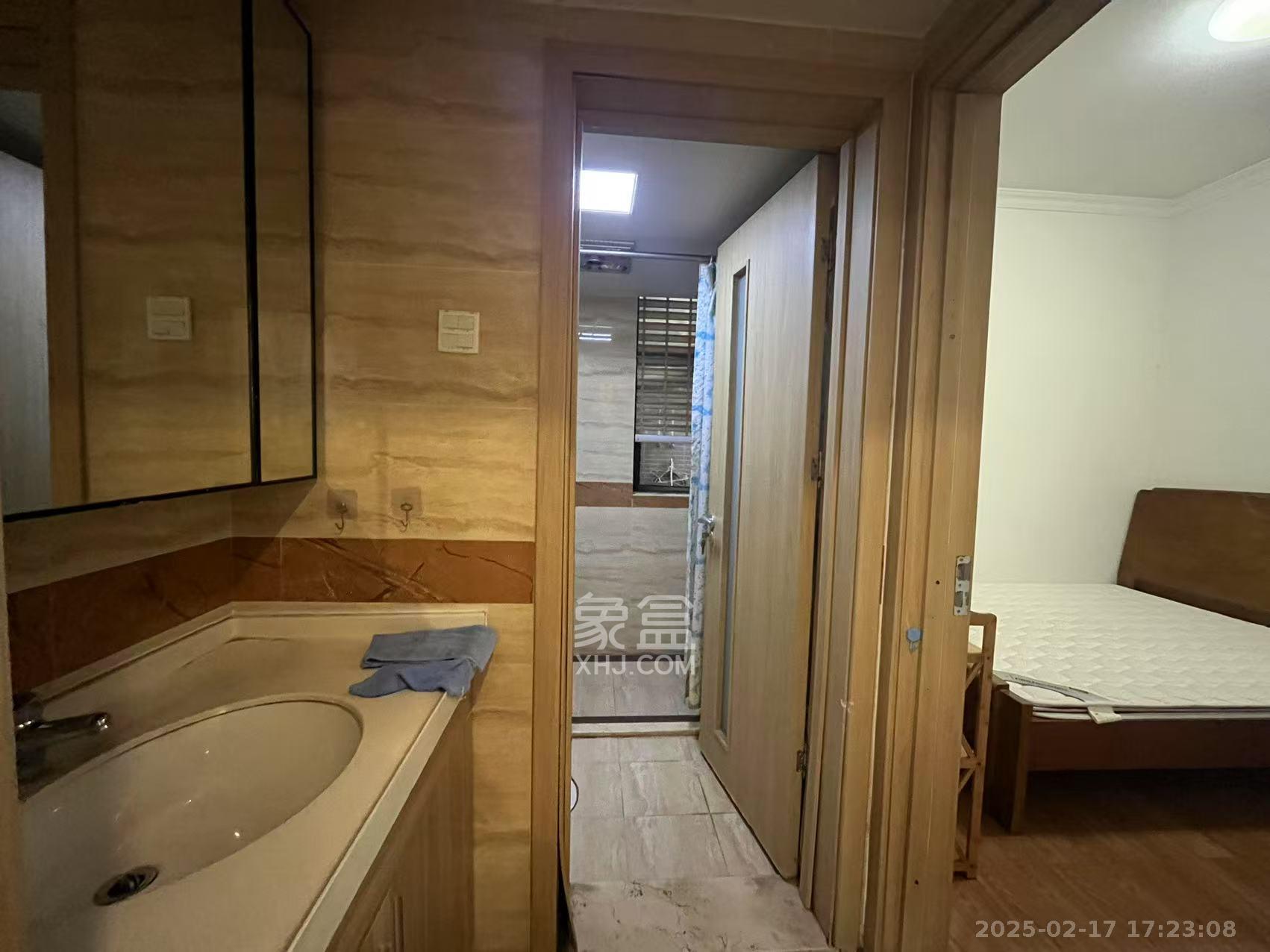 江山帝景哈佛  3室2厅1卫    2200.0元/月 江山帝景哈佛  3室2厅1卫    2200.0元/月室内图