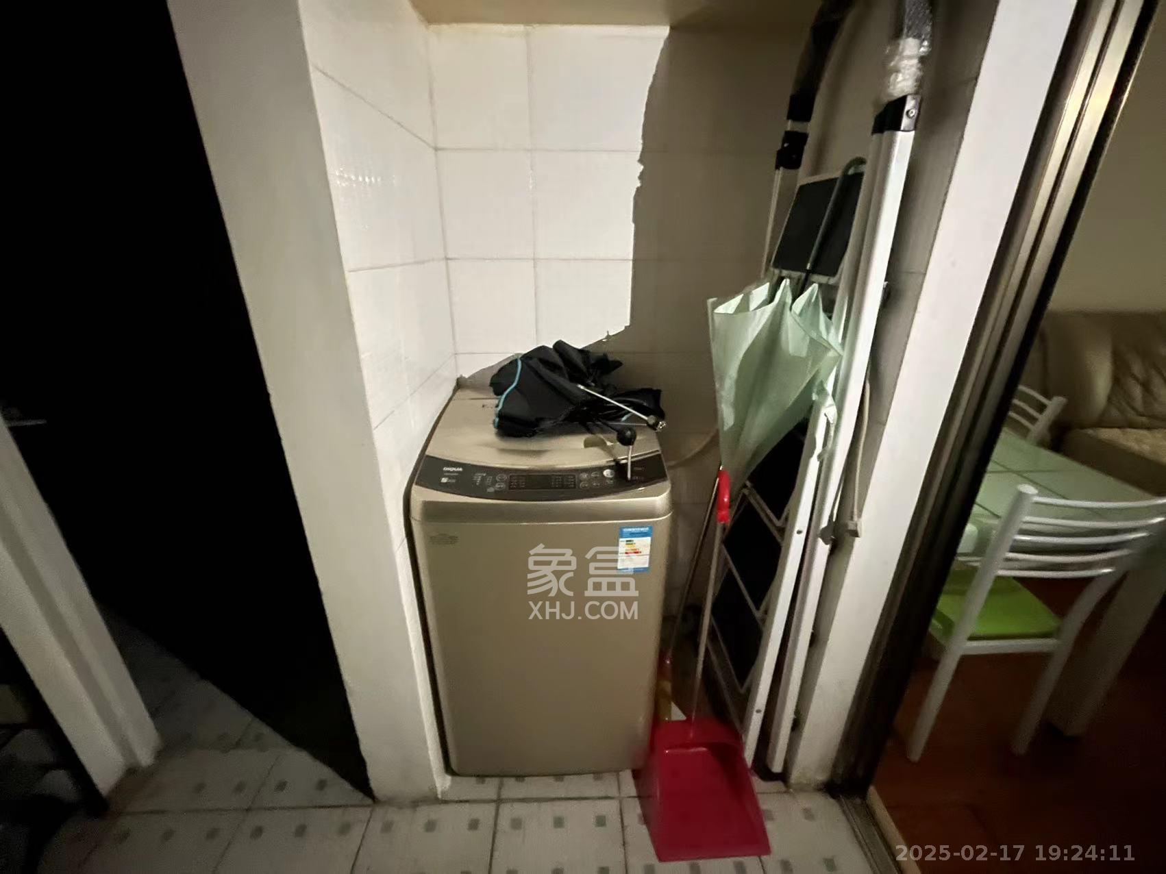 泰时三湘金地  1室1厅1卫   1100.00元/月室内图