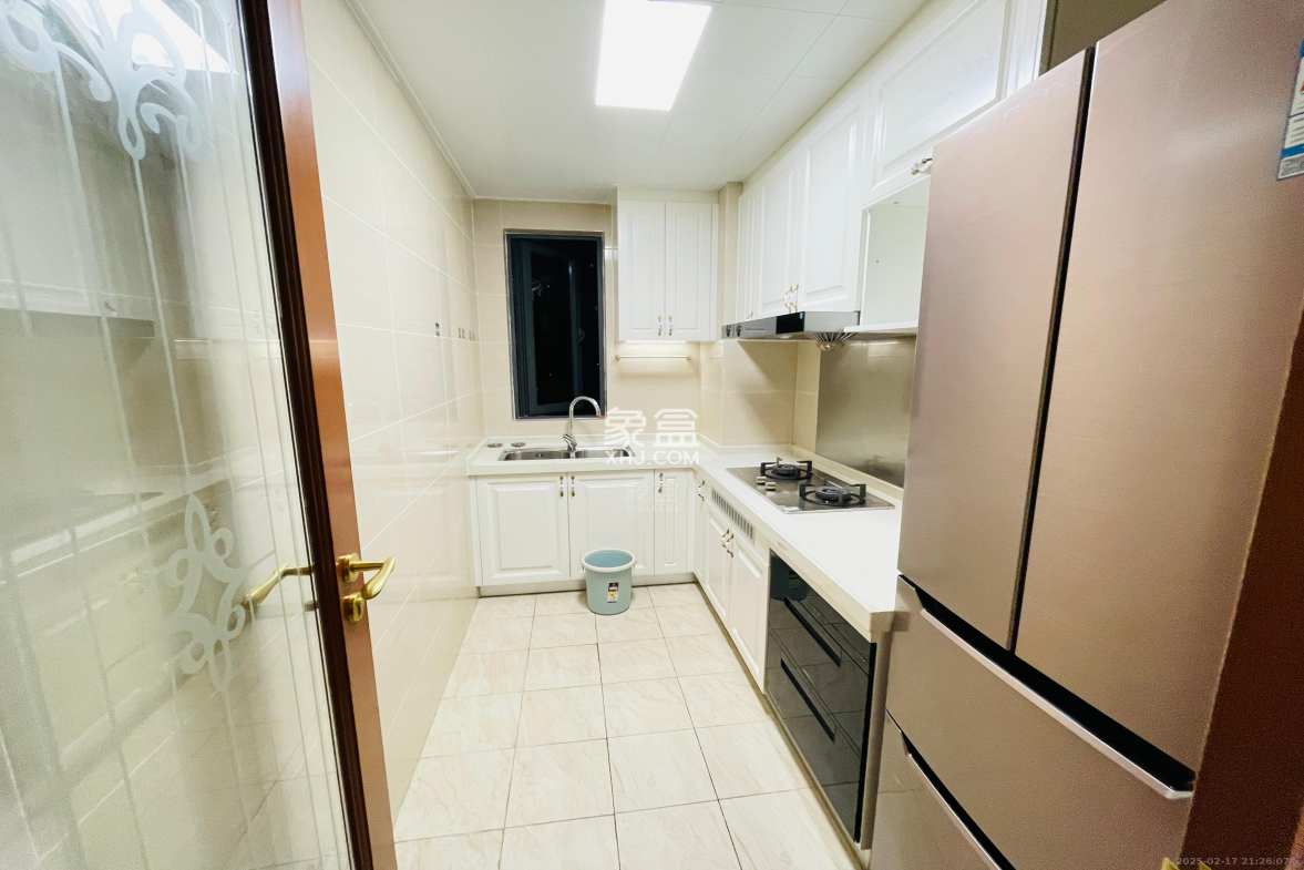 恒大华府 3室2厅2卫 2600.0元/月 恒大华府 3室2厅2卫 2600.0元/月室内图