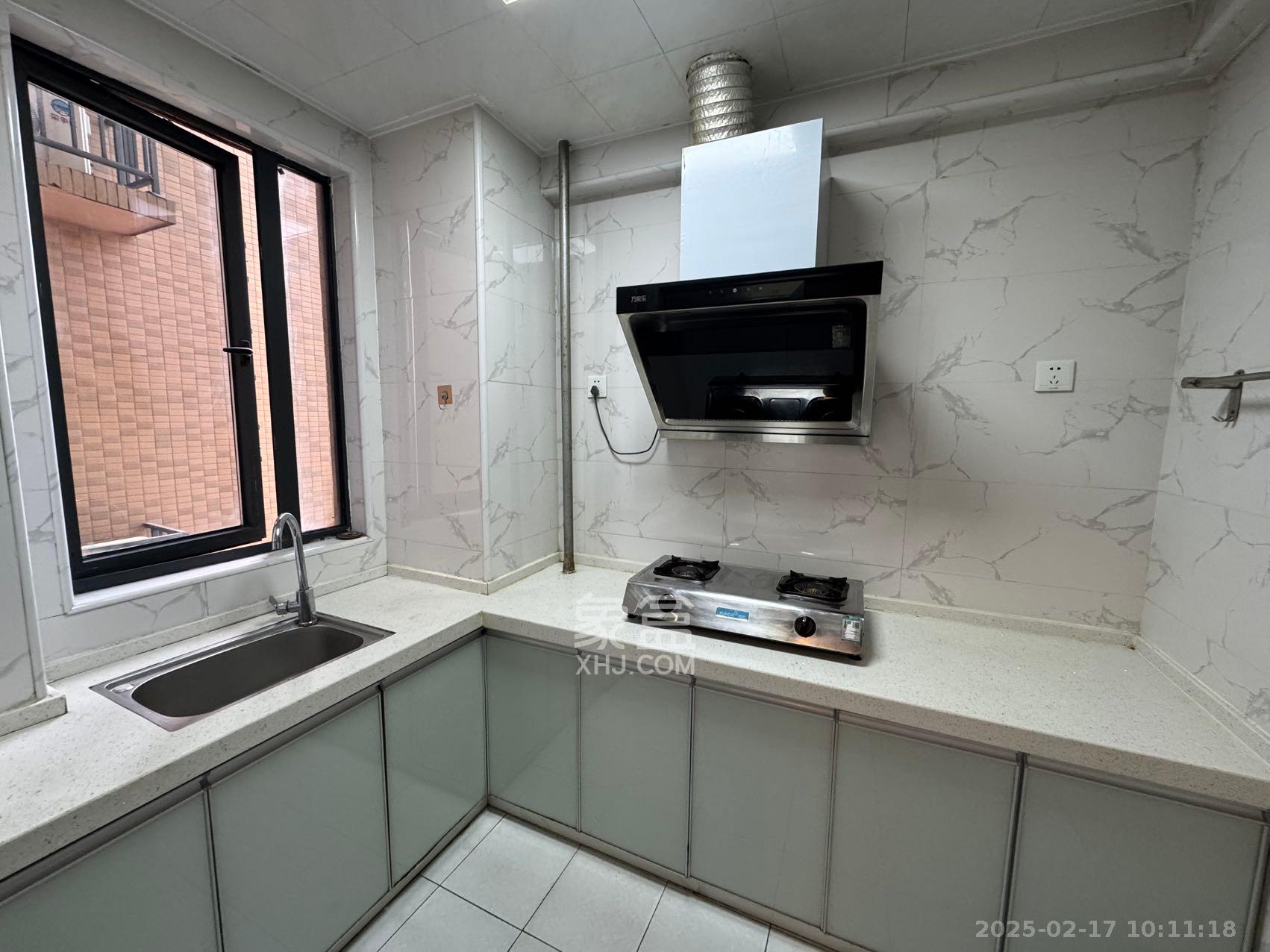 兴和佳苑安置小区 3室1厅1卫 2600.0元/月 兴和佳苑安置小区 3室1厅1卫 2600.0元/月室内图