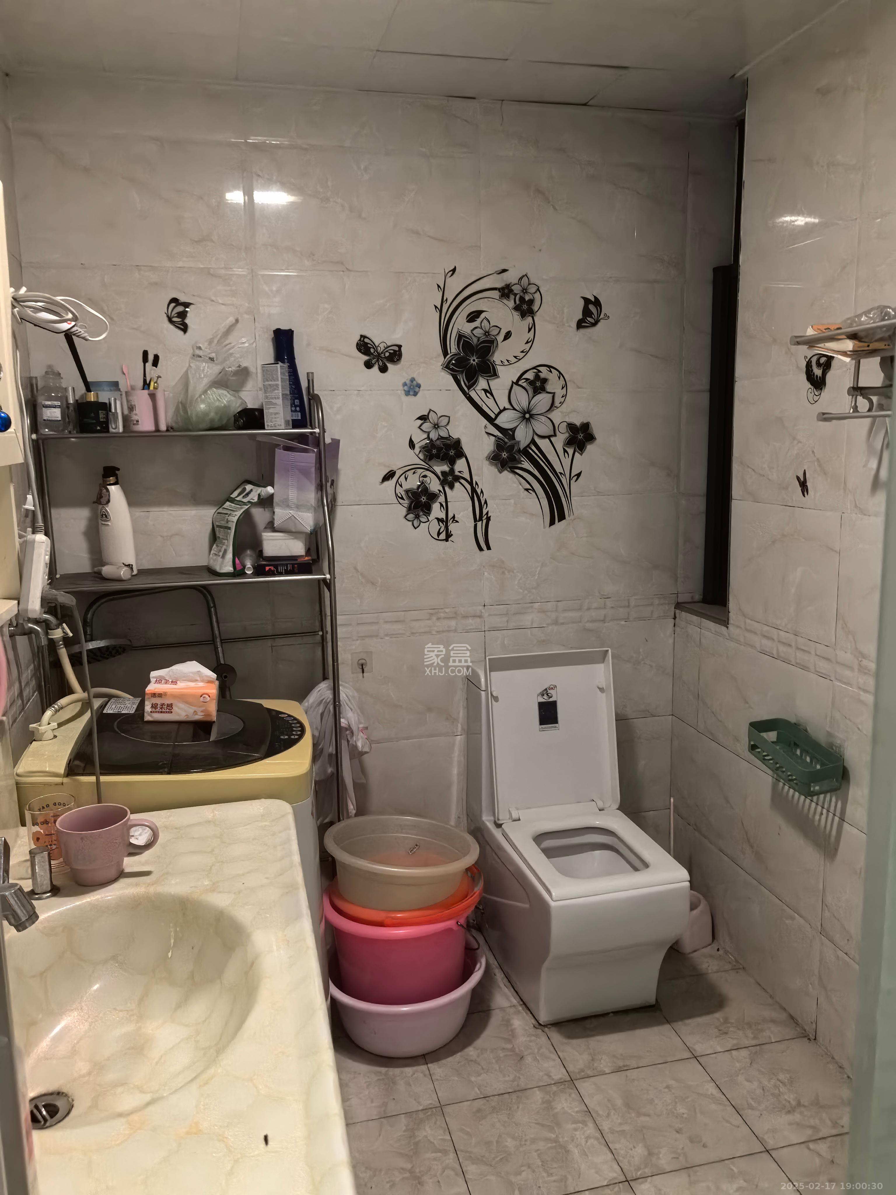康桥长郡  3室2厅2卫   2200.00元/月室内图