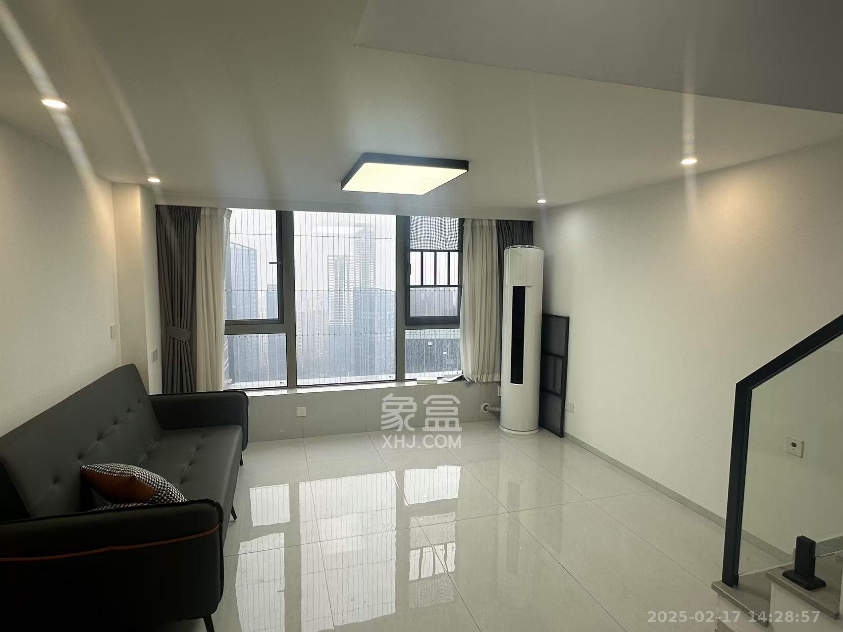 梅溪湖金茂湾 2室1厅1卫 2500.0元/月 梅溪湖金茂湾 2室1厅1卫 2500.0元/月室内图