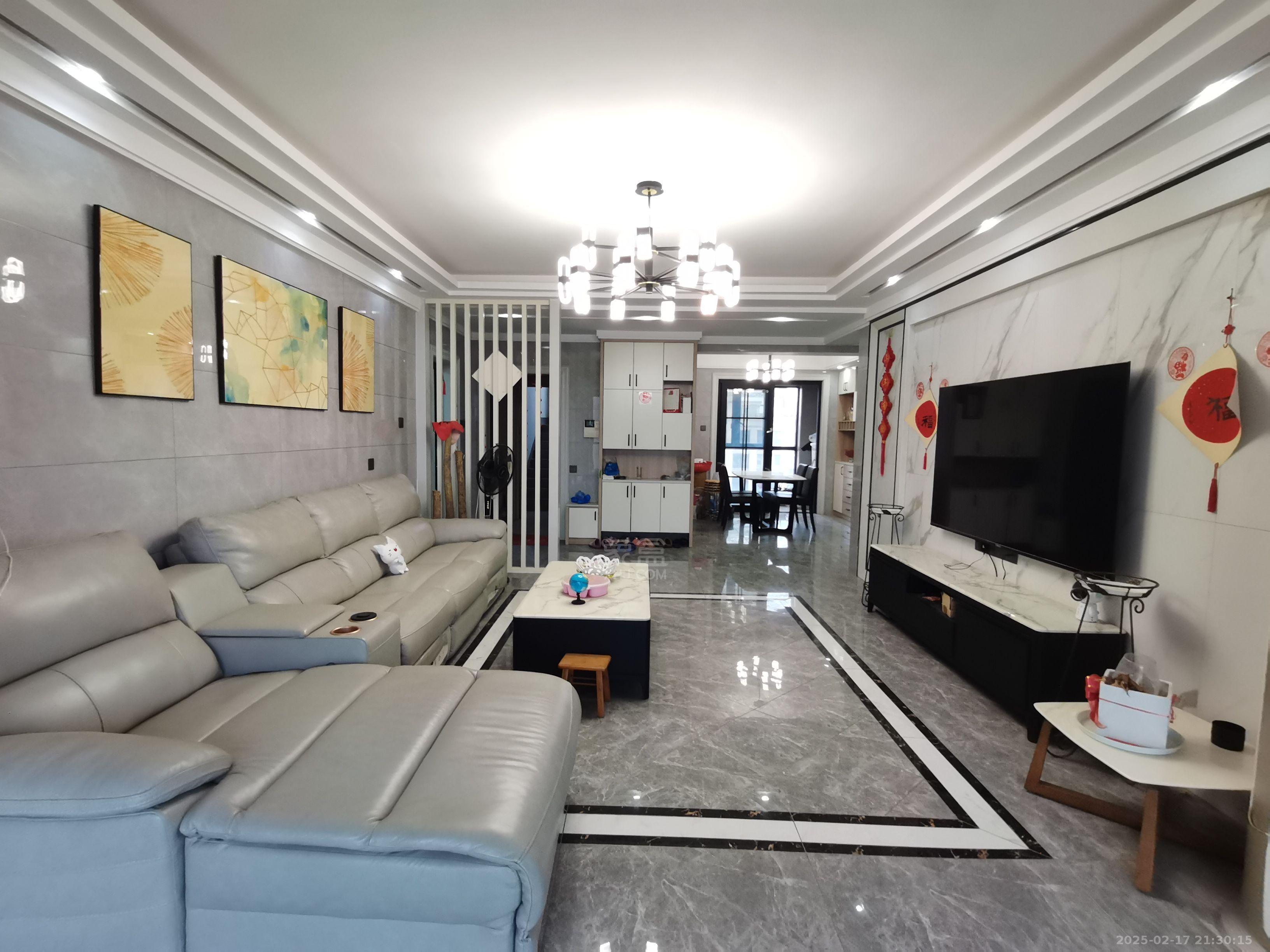 佳兆业金域天下二期 4室2厅2卫 2900.0元/月 佳兆业金域天下二期 4室2厅2卫 2900.0元/月室内图