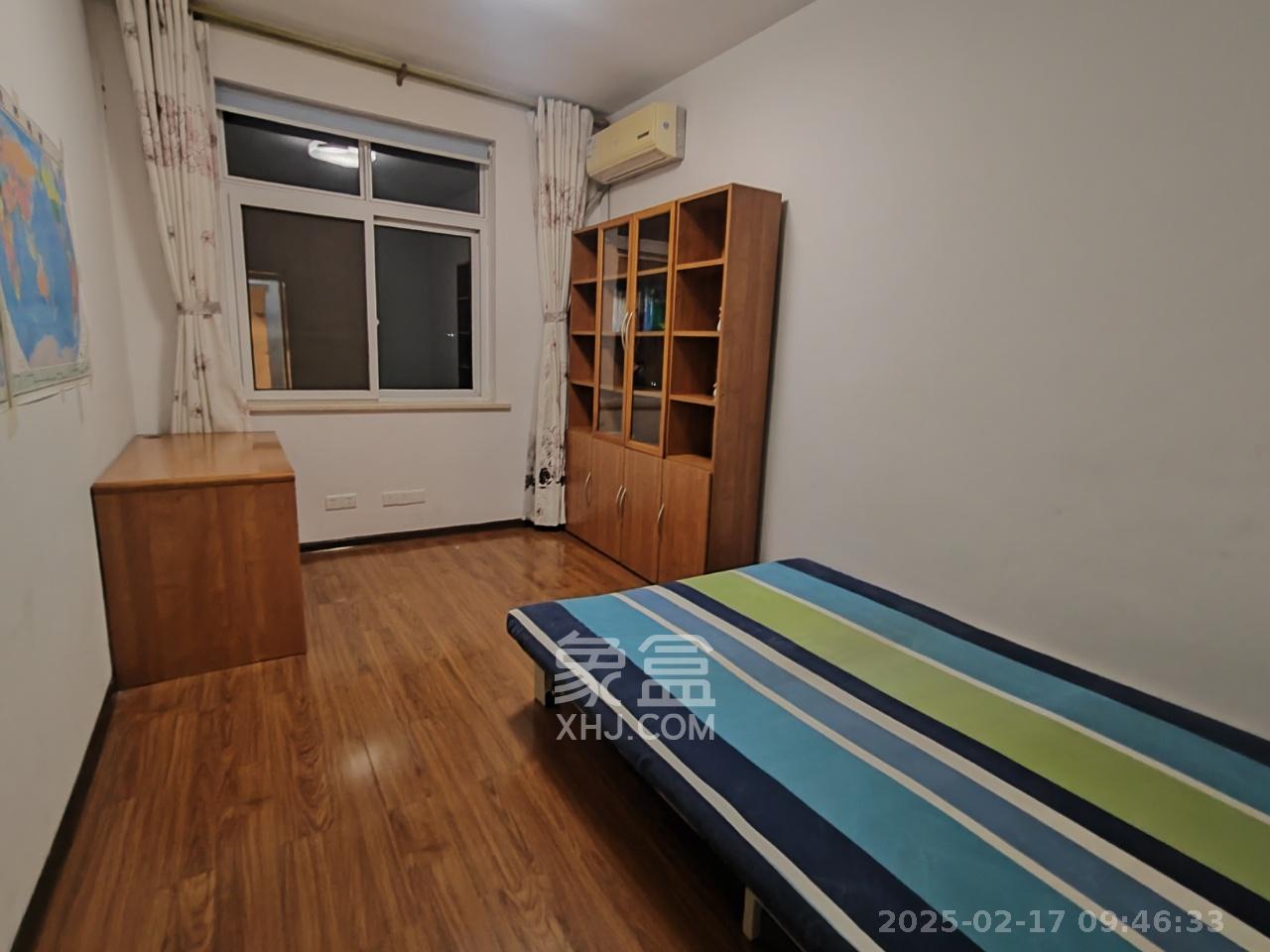 枫华府第  3室2厅2卫   1800.00元/月室内图