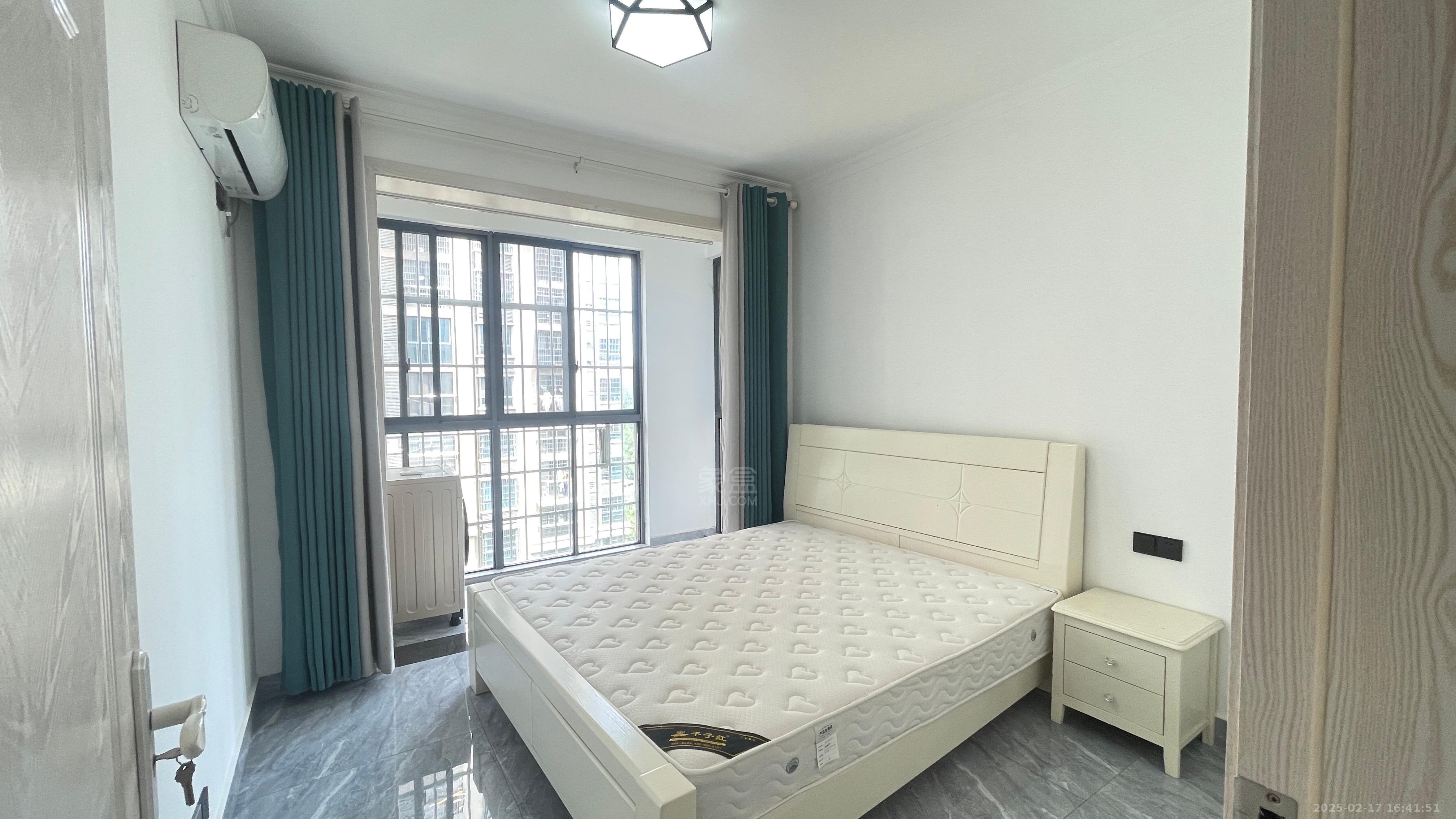 百江花园 3室2厅2卫 2000.0元/月 百江花园 3室2厅2卫 2000.0元/月室内图