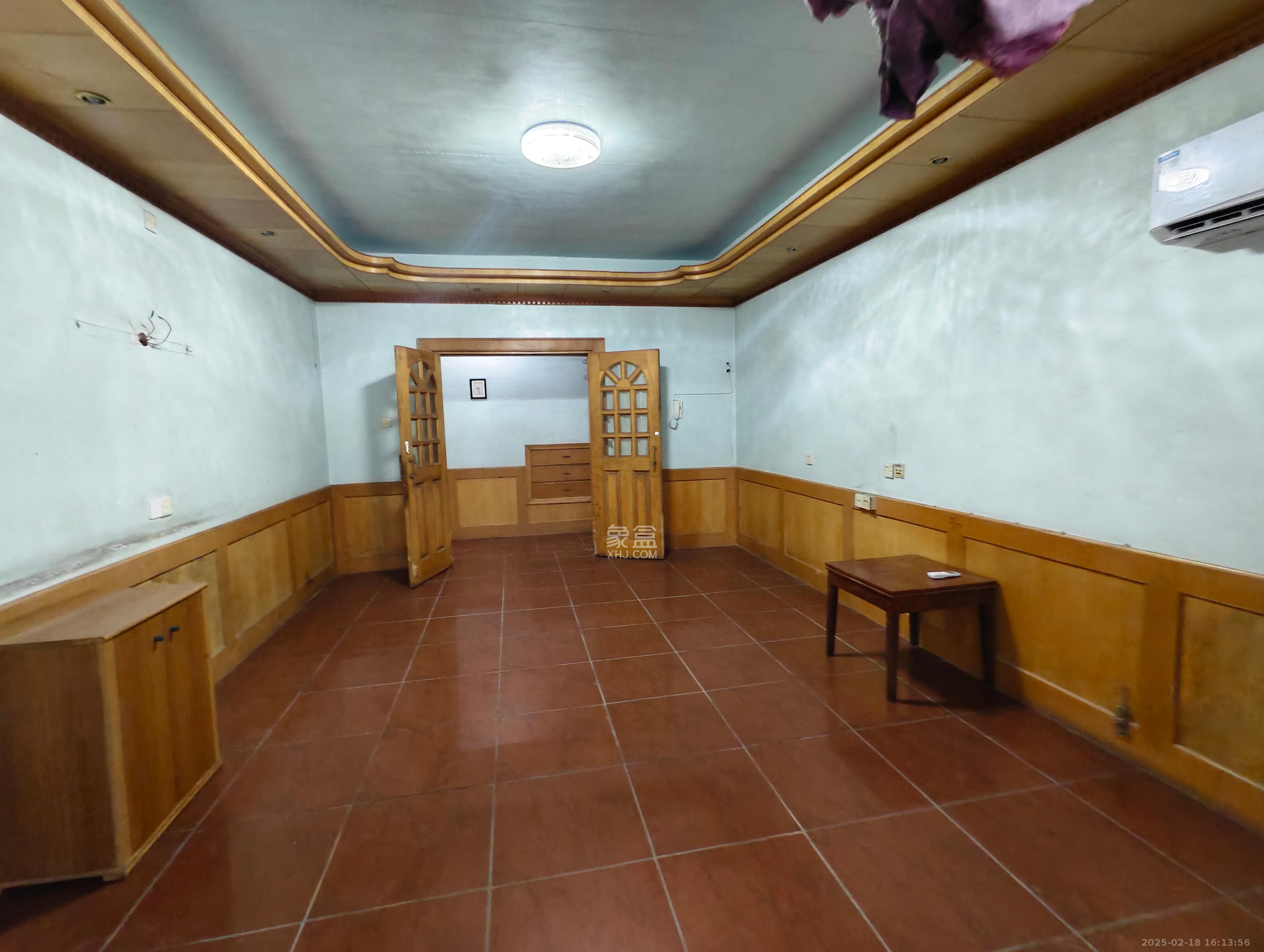 枫林小区 3室2厅1卫 1650.0元/月 枫林小区 3室2厅1卫 1650.0元/月室内图