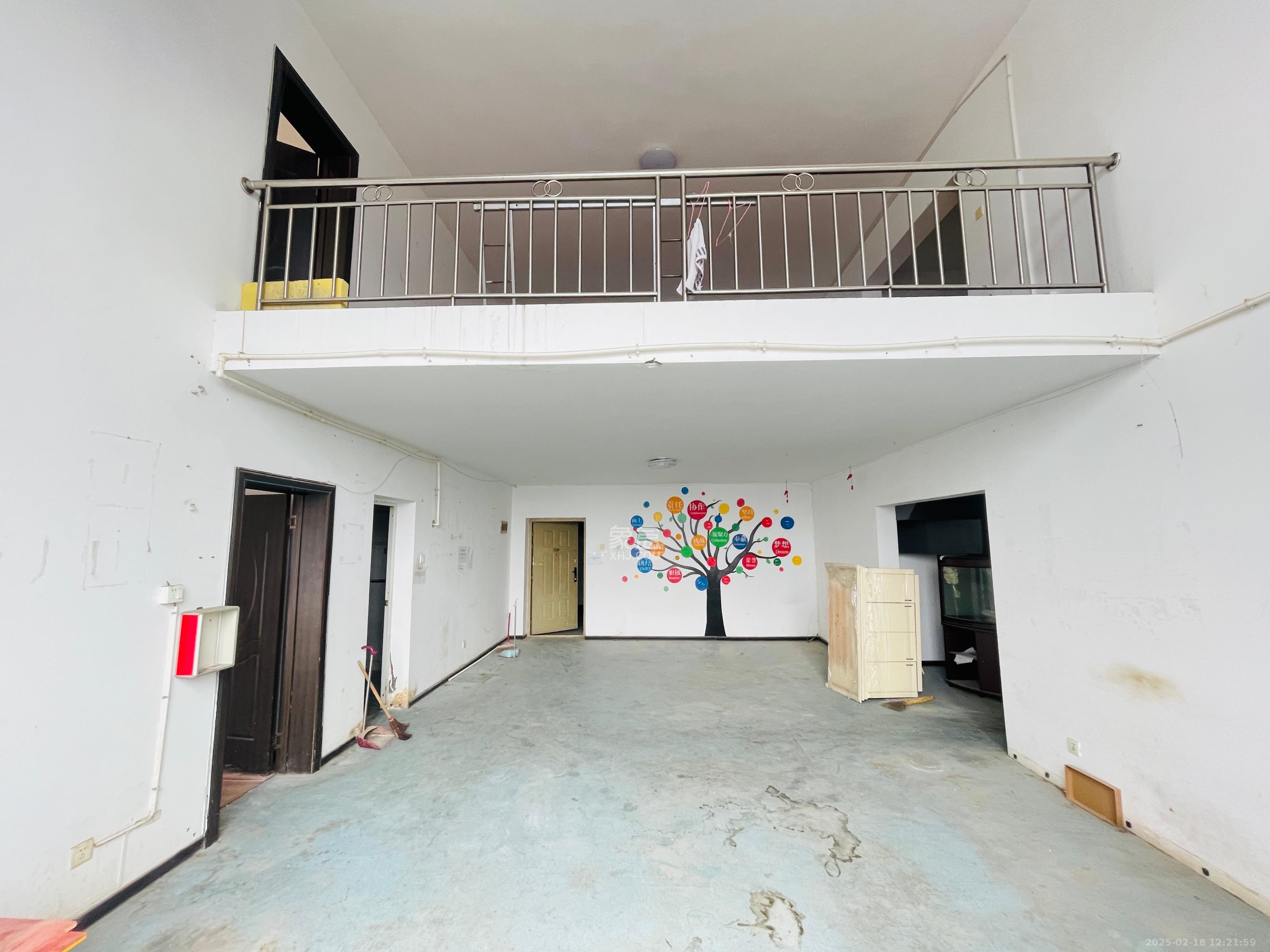 星电阳光城 4室2厅2卫 4300.0元/月 星电阳光城 4室2厅2卫 4300.0元/月室内图