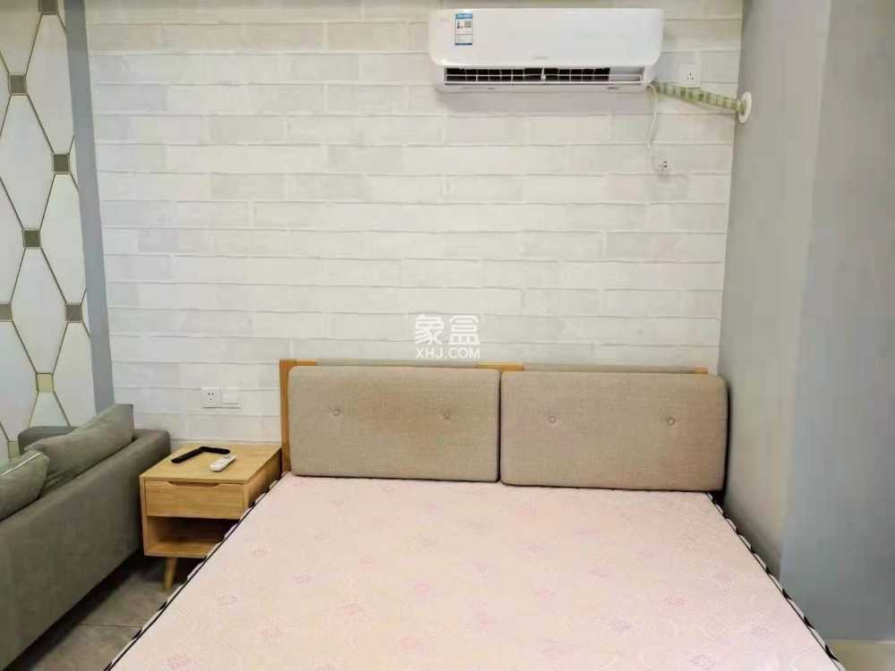 康城上品  1室1厅1卫   1100.00元/月室内图