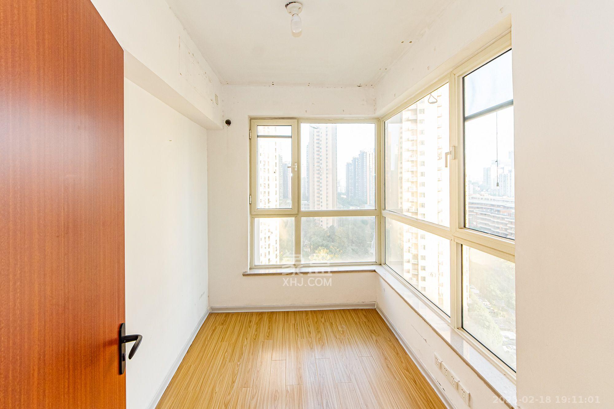 北辰三角洲E5区  3室1厅1卫    2700.0元/月 北辰三角洲E5区  3室1厅1卫    2700.0元/月室内图