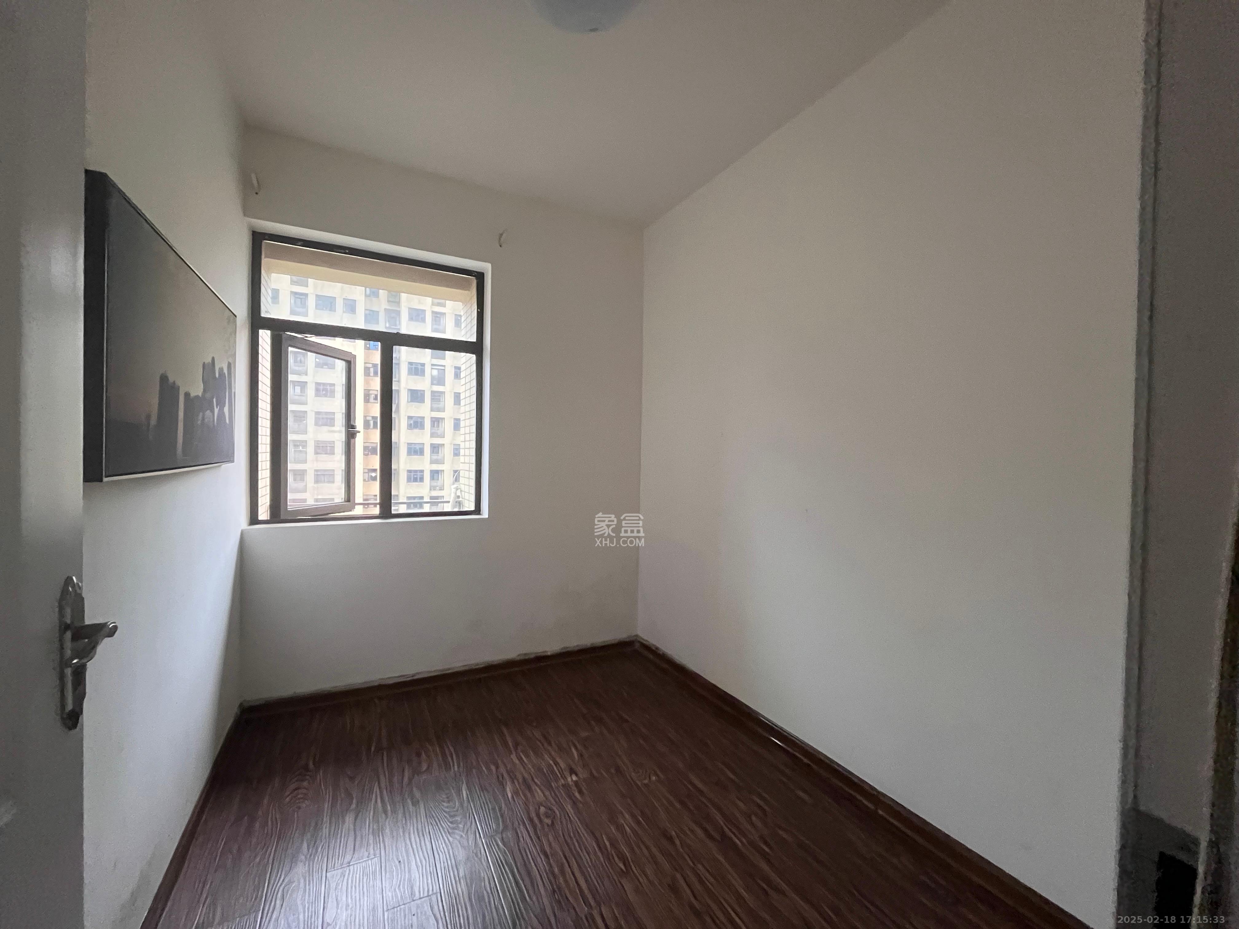 盛隆佳园  4室2厅3卫    3900.0元/月 盛隆佳园  4室2厅3卫    3900.0元/月室内图