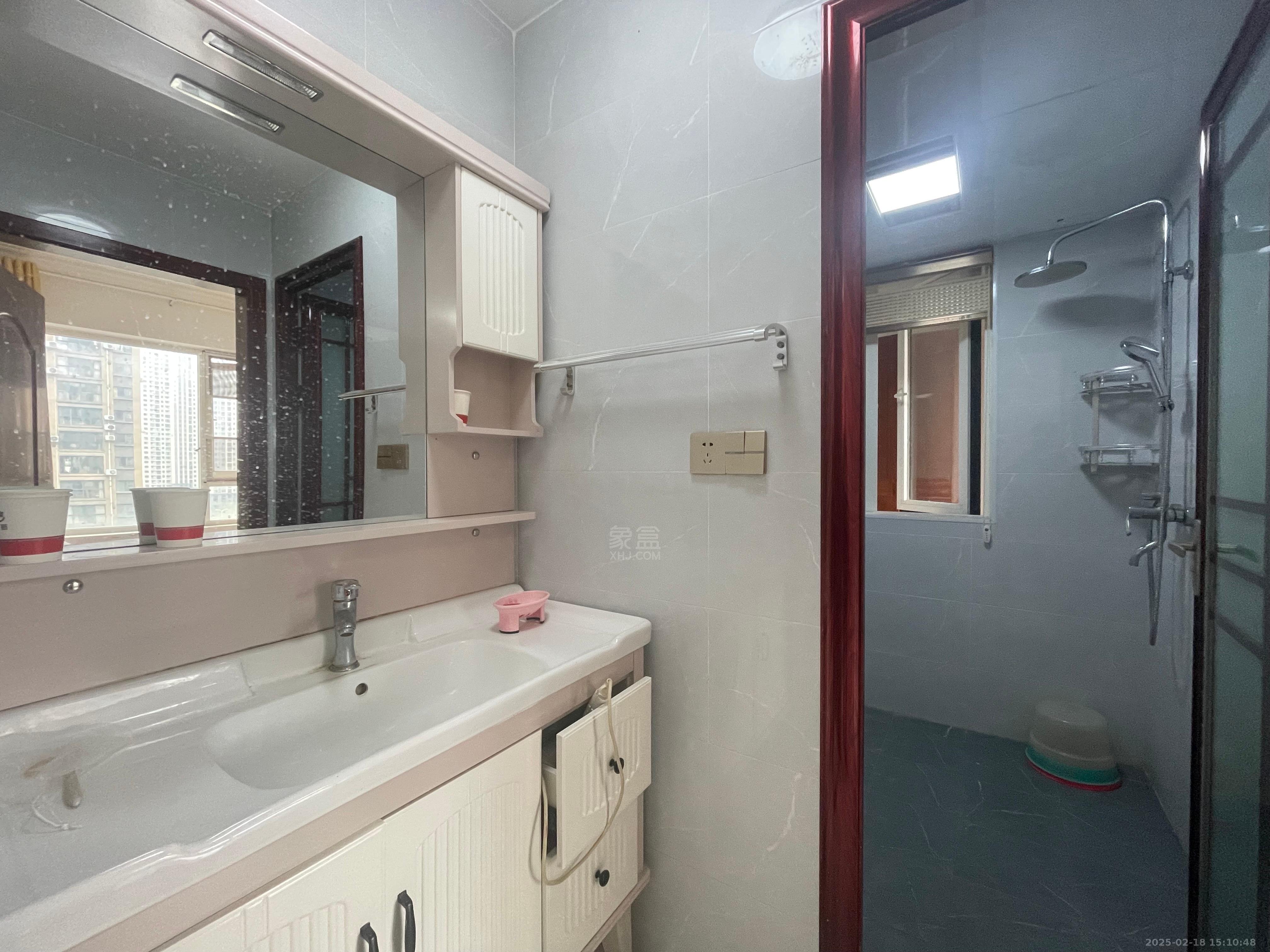 九八缔景城 3室2厅2卫 1800.0元/月 九八缔景城 3室2厅2卫 1800.0元/月室内图