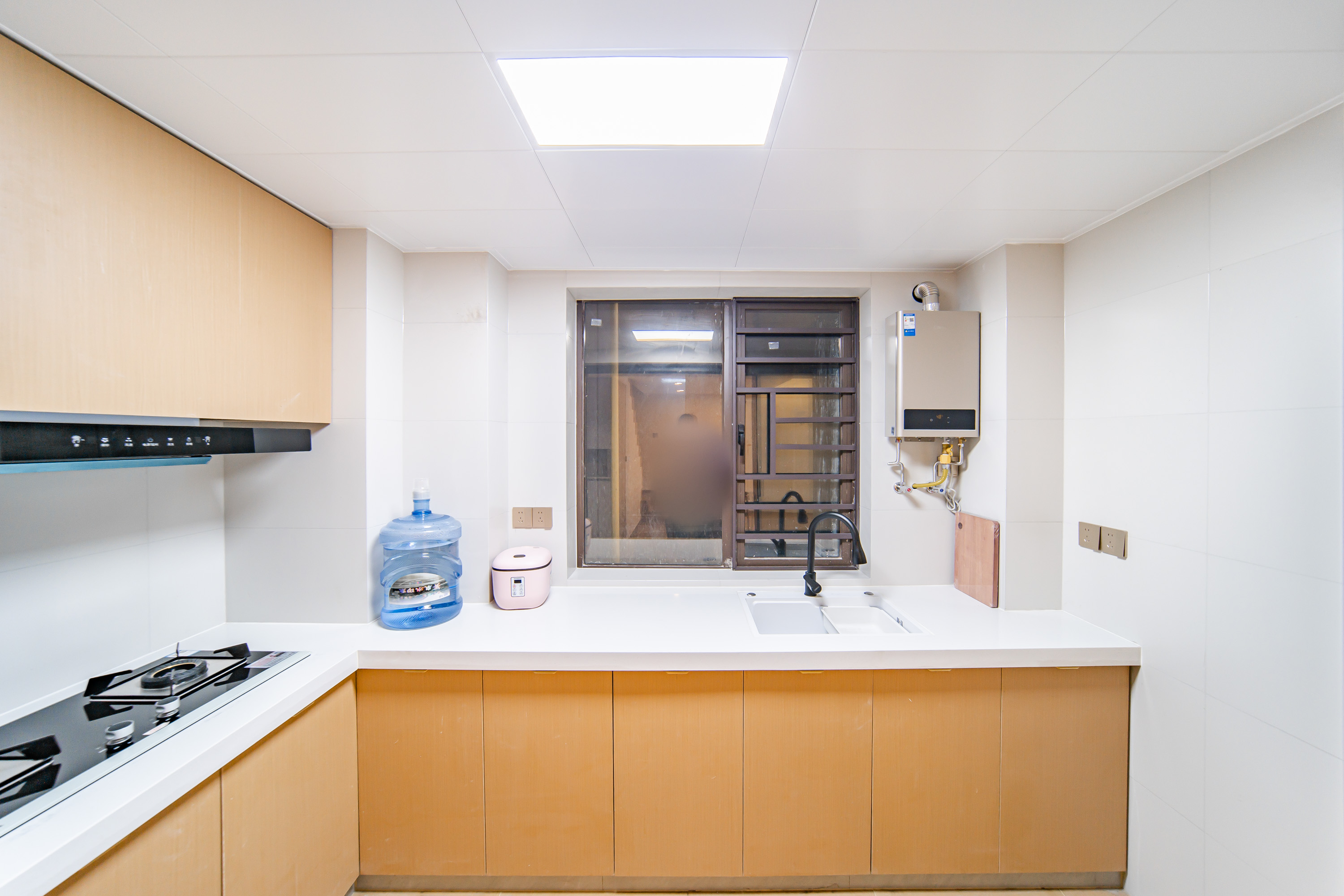 洋湖18克拉(旷远洋湖18克拉)  4室2厅2卫   149.80万 洋湖18克拉(旷远洋湖18克拉)  4室2厅2卫   149.80万厨房