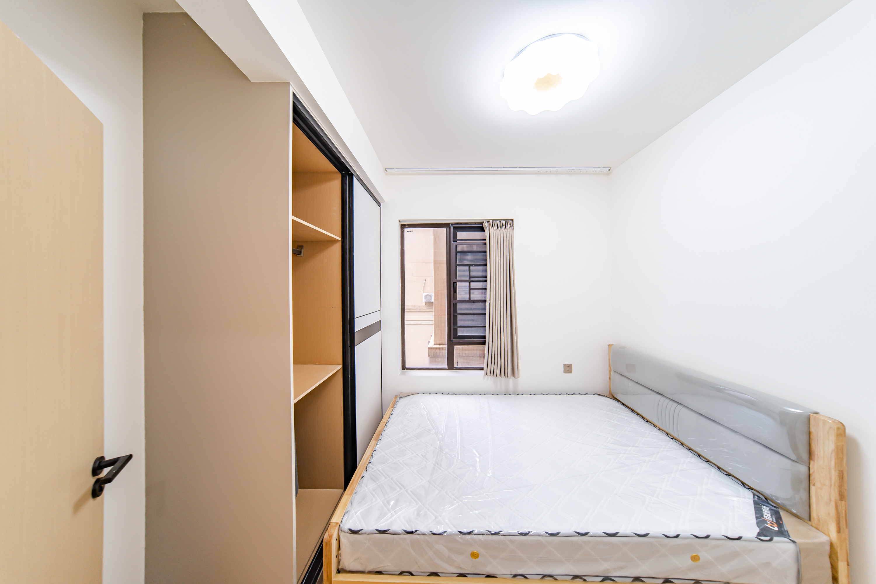 洋湖18克拉(旷远洋湖18克拉)  4室2厅2卫   149.80万 洋湖18克拉(旷远洋湖18克拉)  4室2厅2卫   149.80万卧室