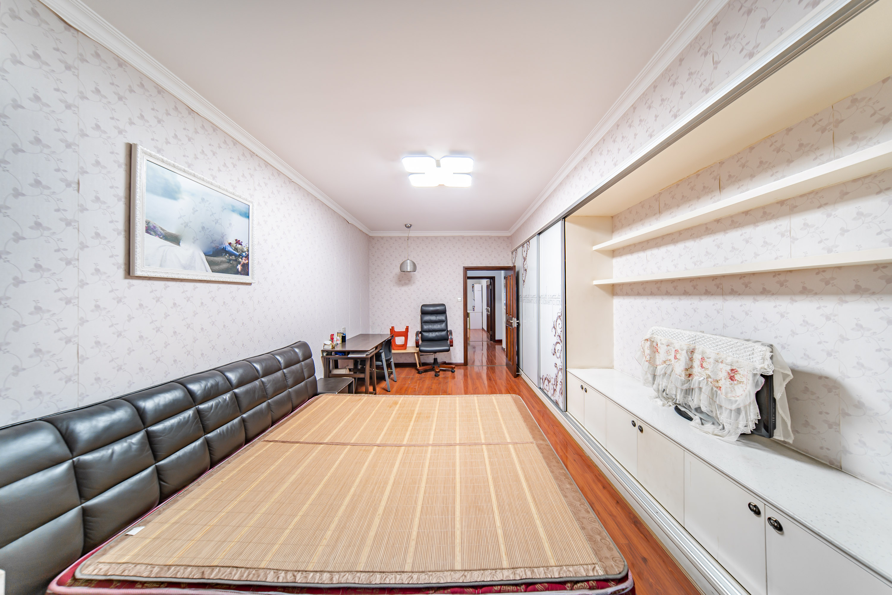 阳光100二期 3室2厅1卫 118.0万 阳光100二期 3室2厅1卫 118.0万卧室