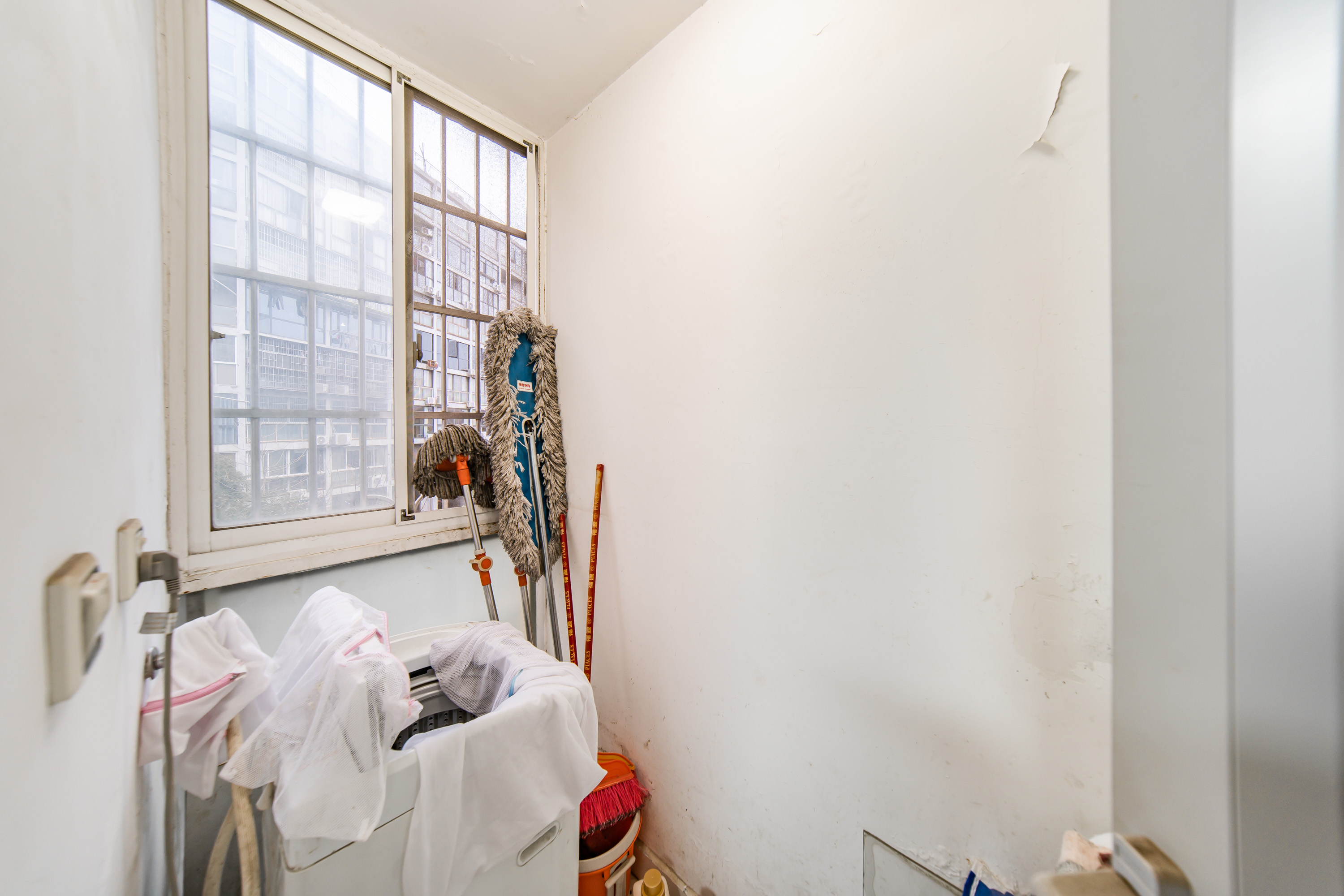 阳光100二期 3室2厅1卫 118.0万 阳光100二期 3室2厅1卫 118.0万阳台