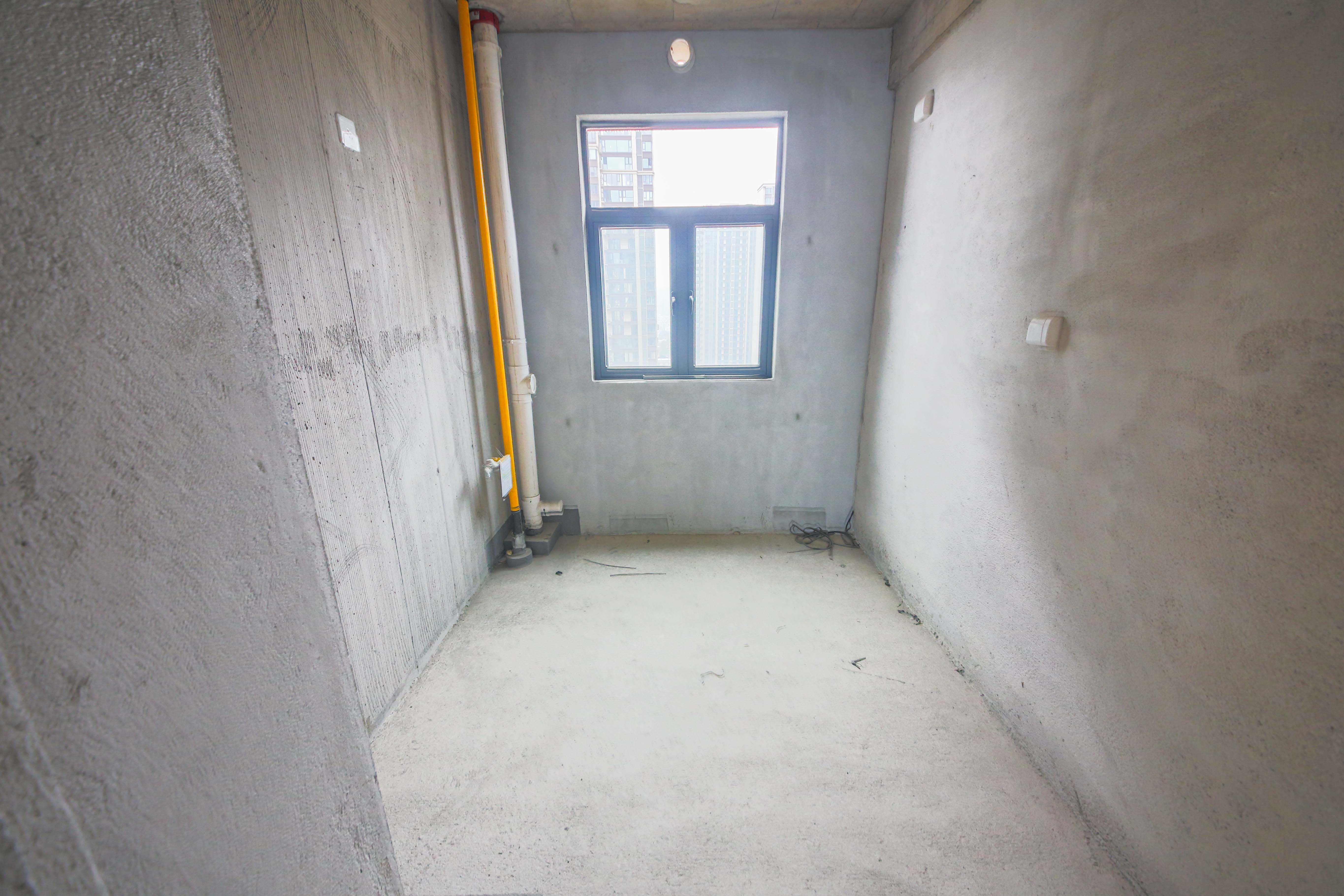 中建钰和城  3室2厅2卫   145.00万厨房