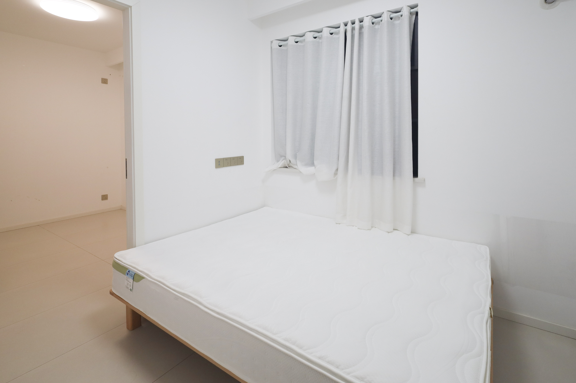 保利堂悦  4室2厅2卫   128.00万卧室