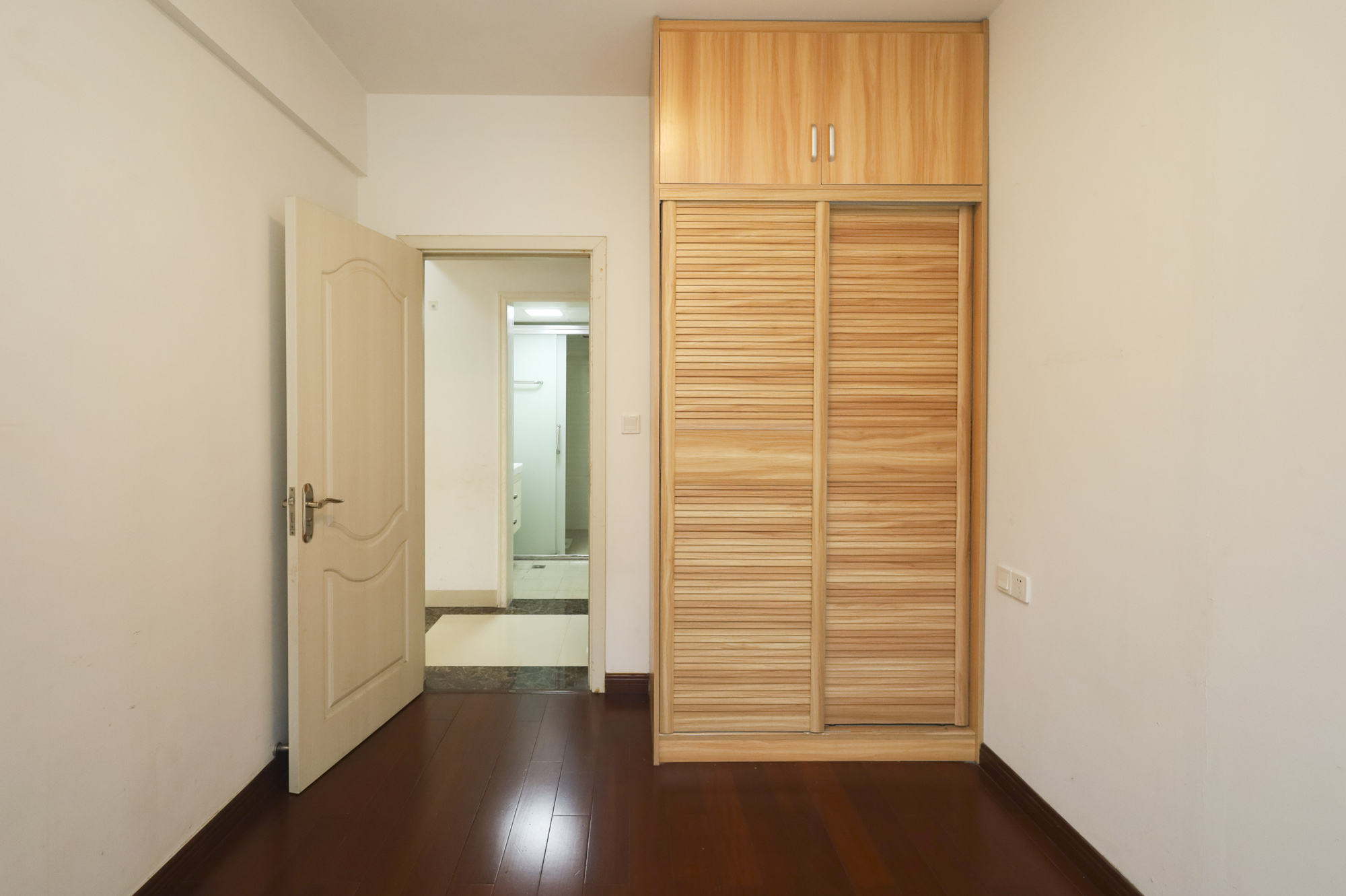 山语城二期 3室2厅1卫 63.0万 山语城二期 3室2厅1卫 63.0万卧室