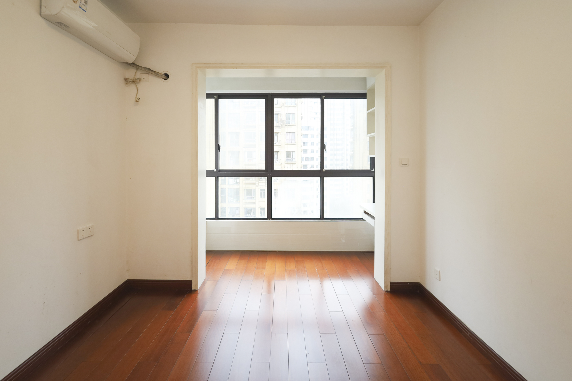 山语城二期 3室2厅1卫 63.0万 山语城二期 3室2厅1卫 63.0万卧室