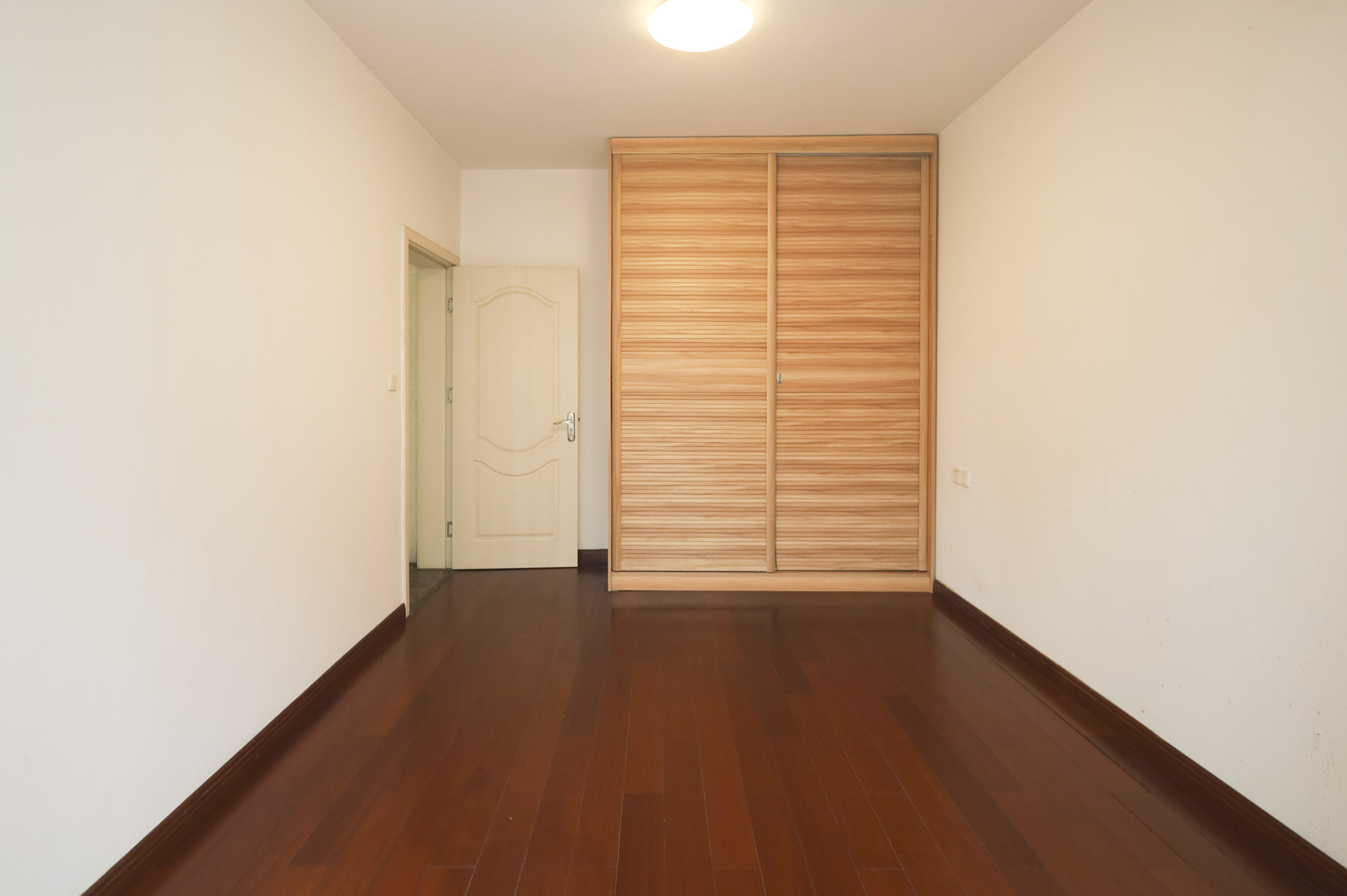 山语城二期 3室2厅1卫 63.0万 山语城二期 3室2厅1卫 63.0万卧室