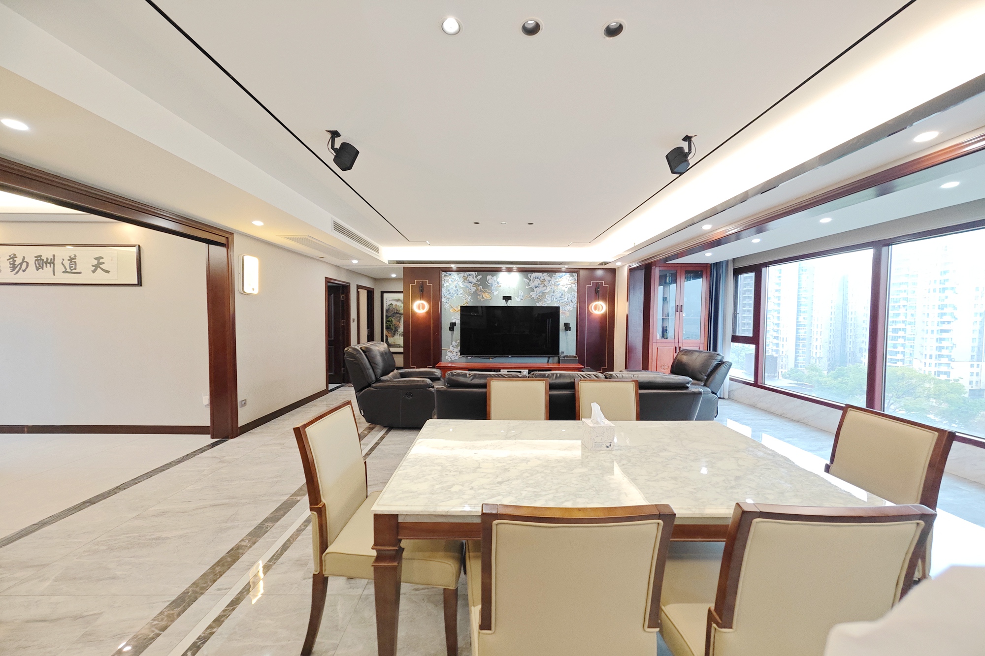 建发中央悦府  4室2厅2卫   238.00万客厅