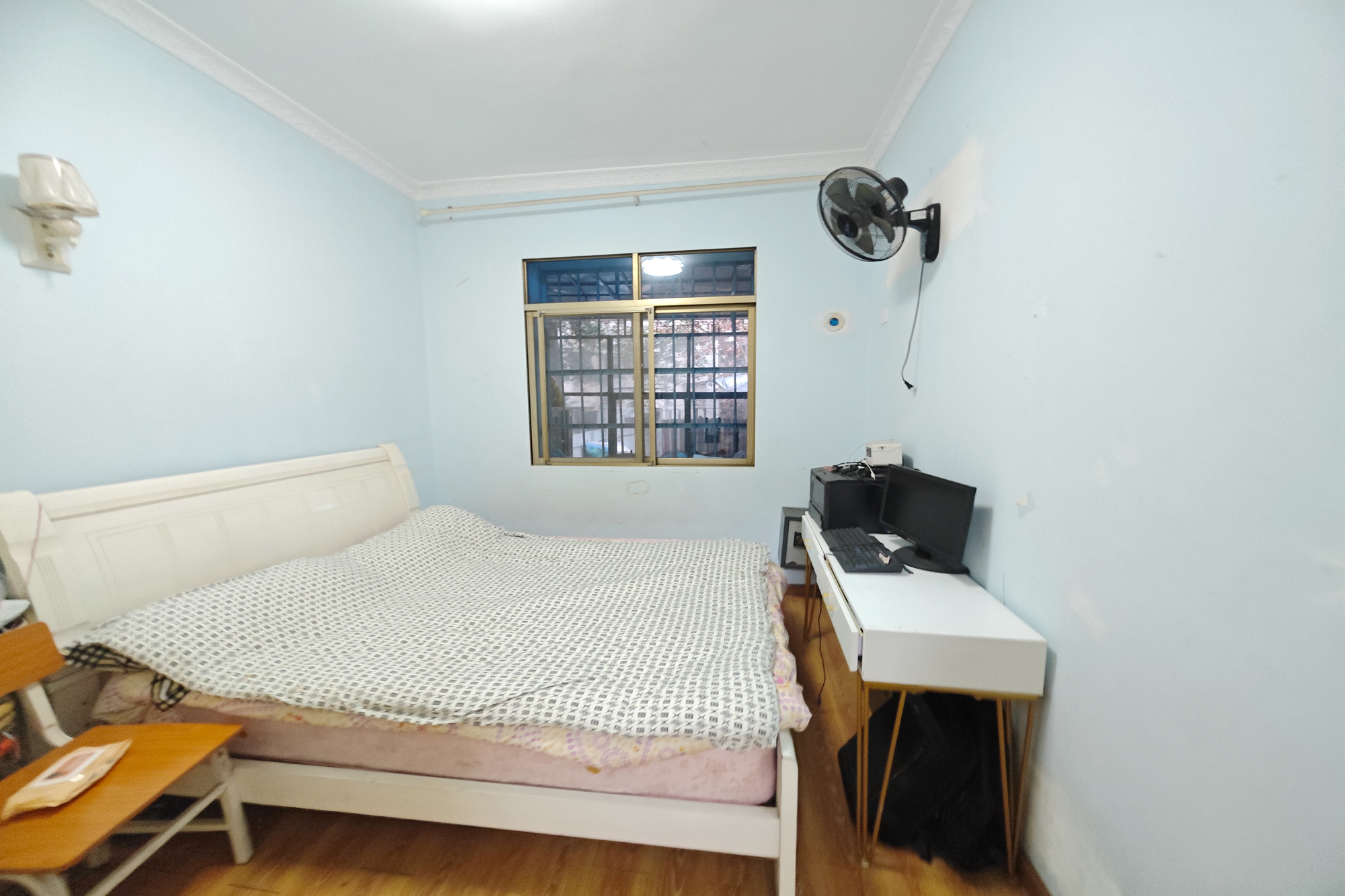 桔园小区1-8片 4室2厅1卫 55.0万 桔园小区1-8片 4室2厅1卫 55.0万卧室