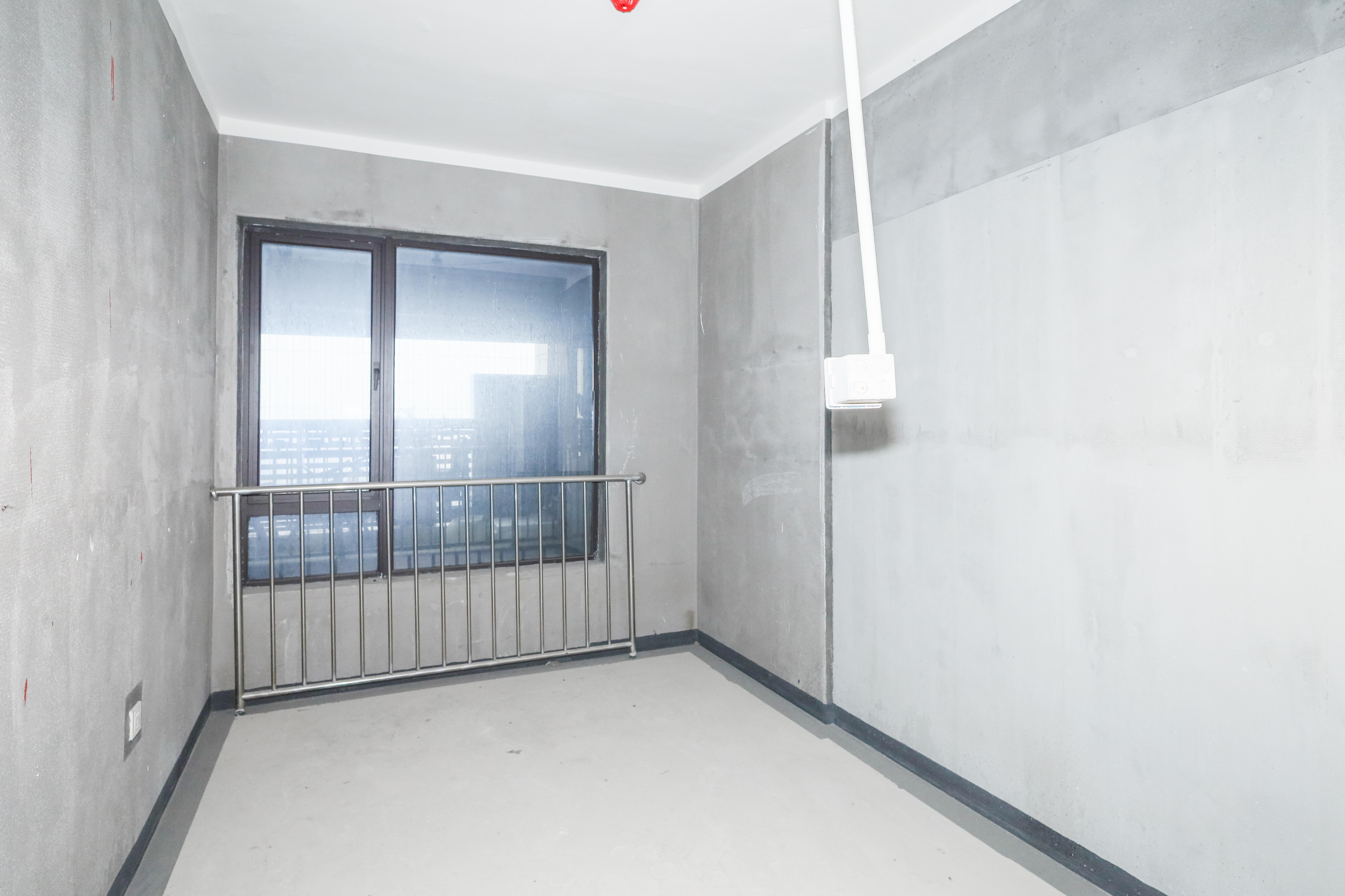 建发央著  4室2厅2卫   200.00万卧室