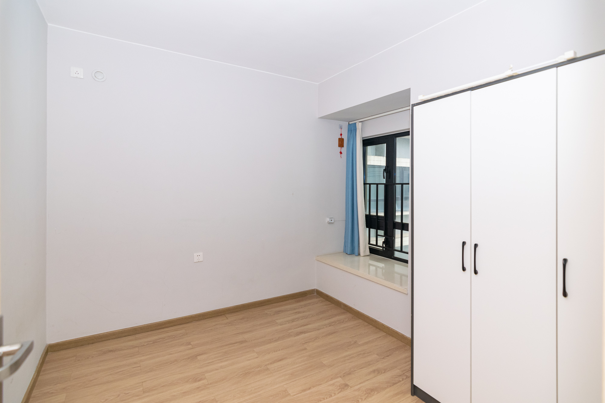 时代年华 3室2厅2卫 82.0万 时代年华 3室2厅2卫 82.0万卧室