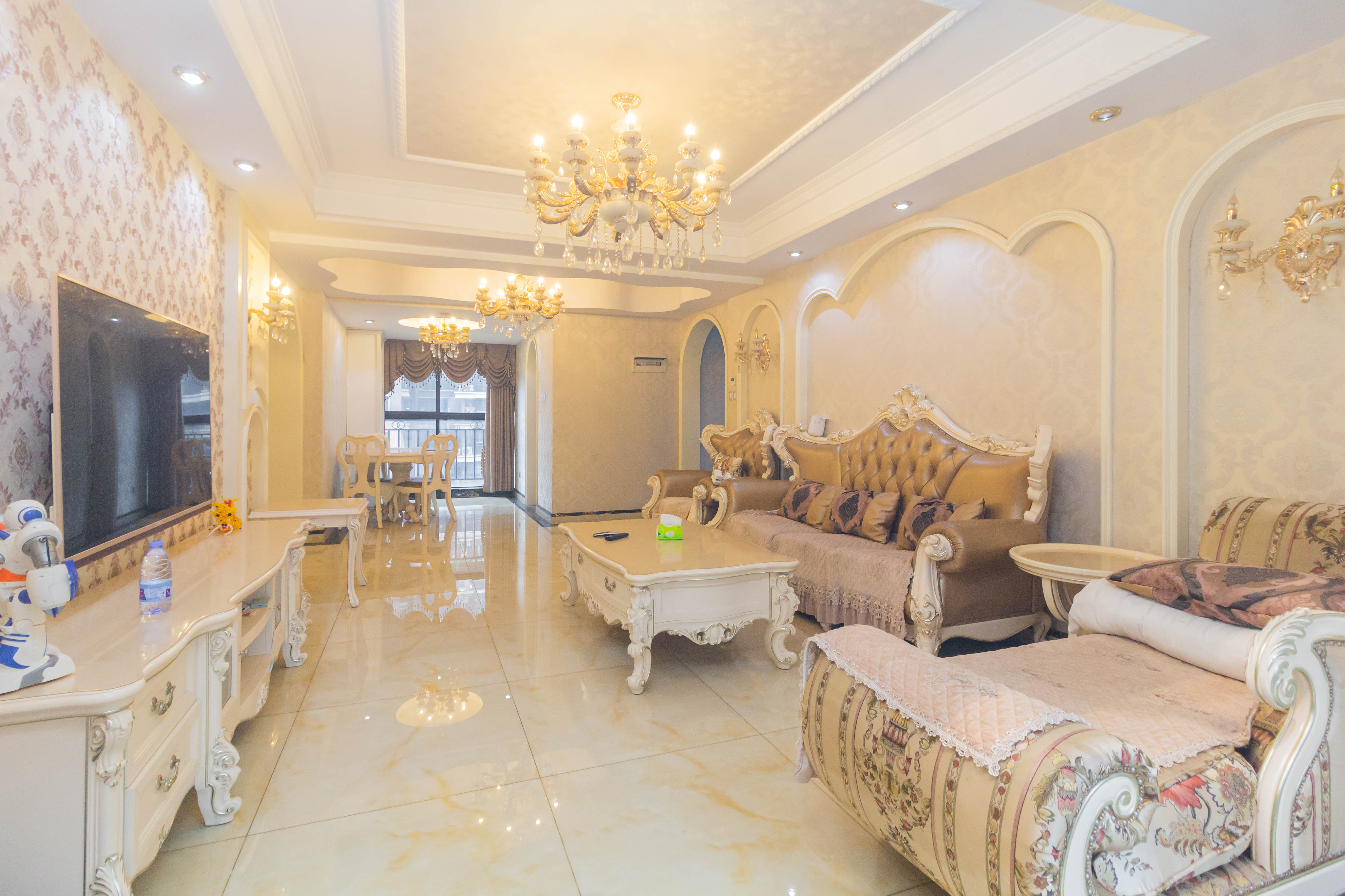 康桥长郡 3室2厅2卫 89.1万 康桥长郡 3室2厅2卫 89.1万客厅