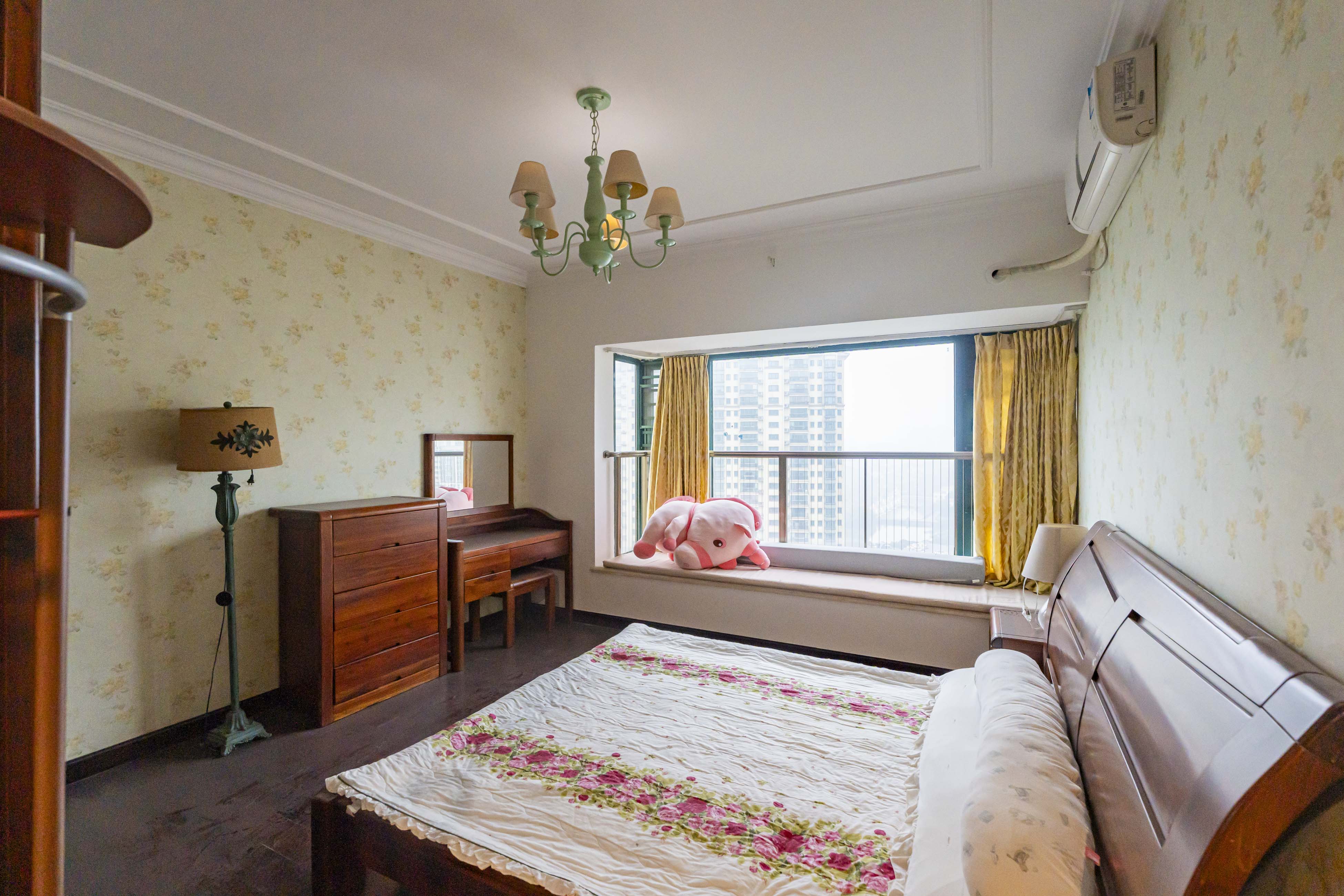 恒大雅苑 3室2厅2卫 111.8万 恒大雅苑 3室2厅2卫 111.8万卧室