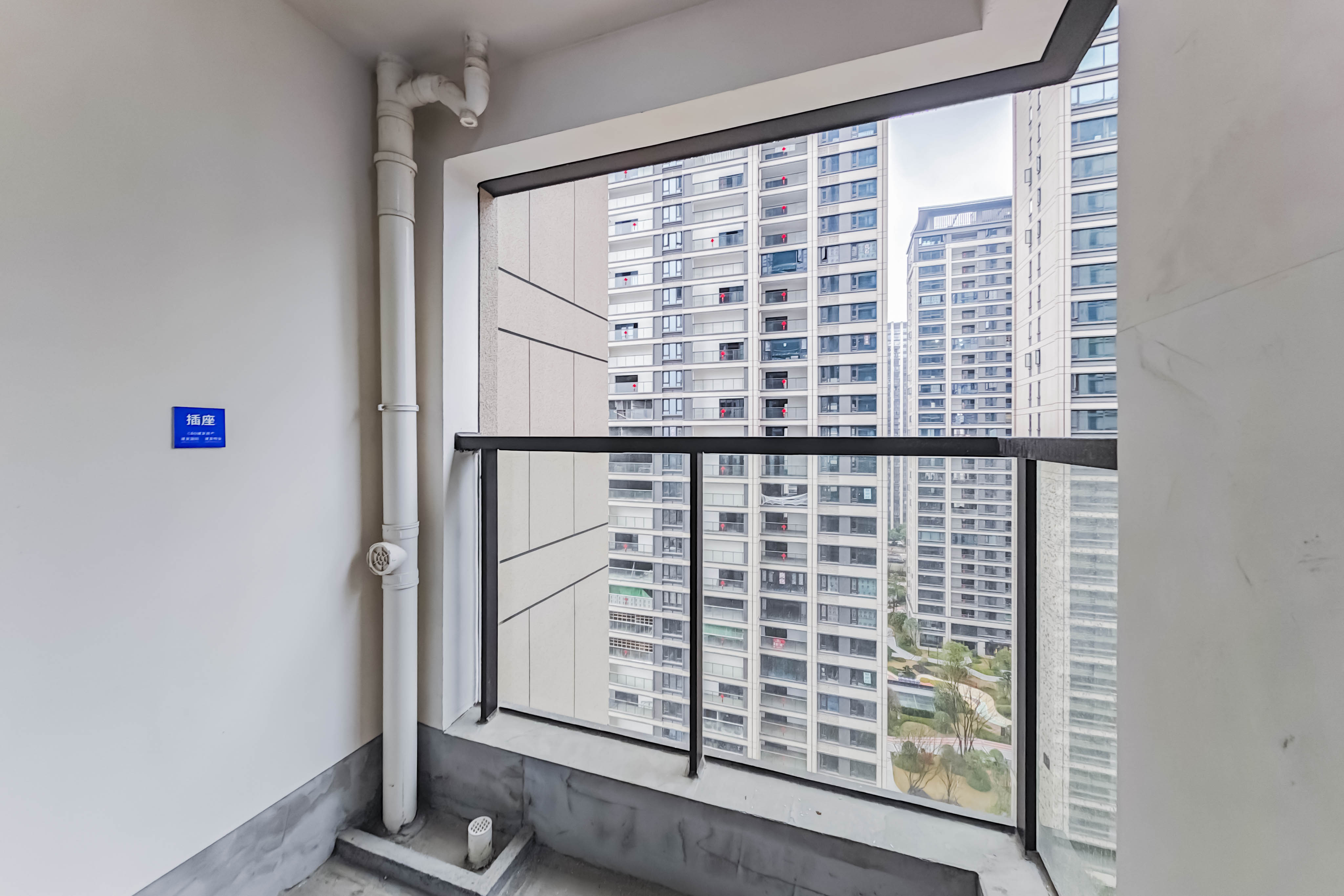 建发玖洲观澜  4室2厅2卫   210.00万其他