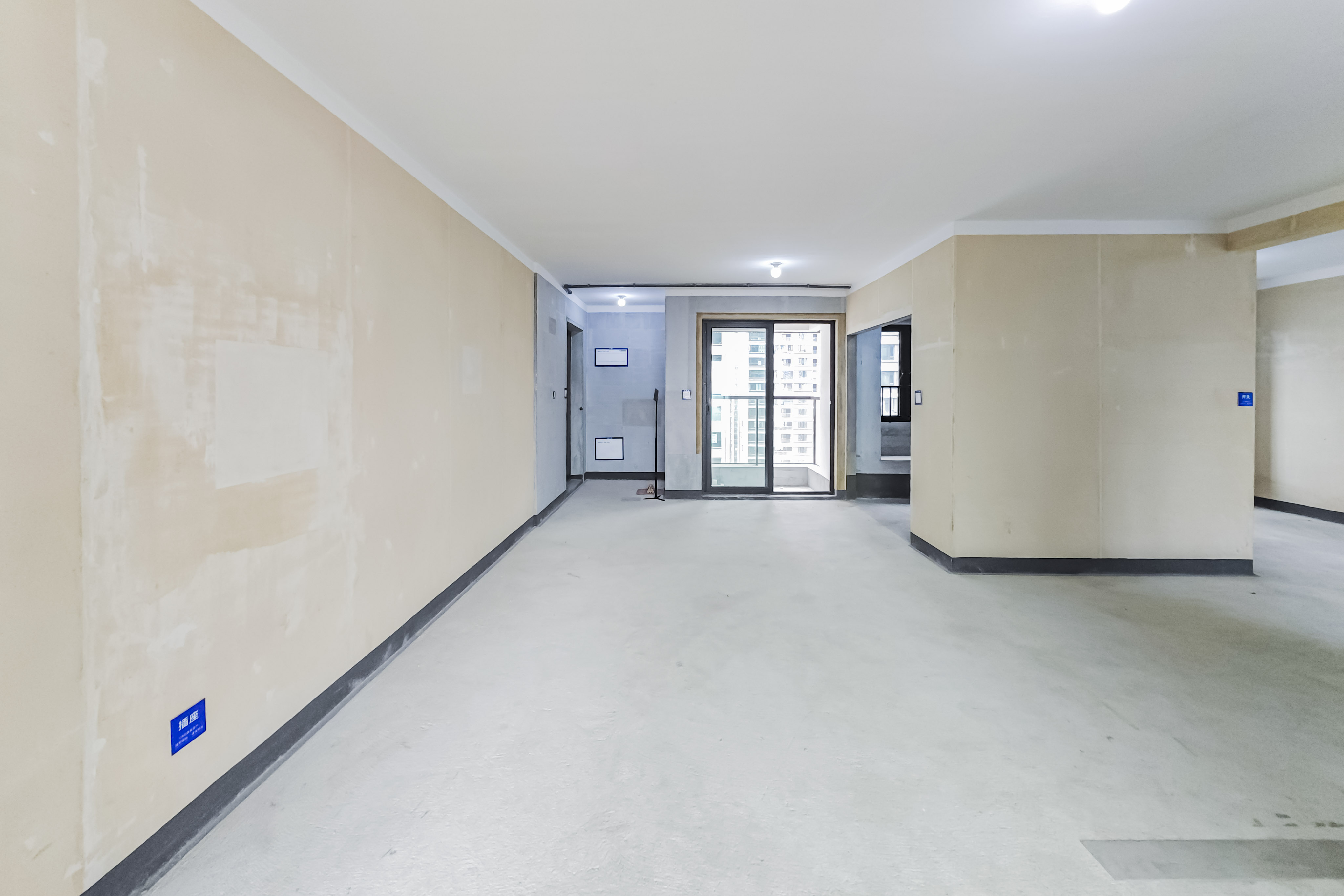 建发玖洲观澜  4室2厅2卫   210.00万其他