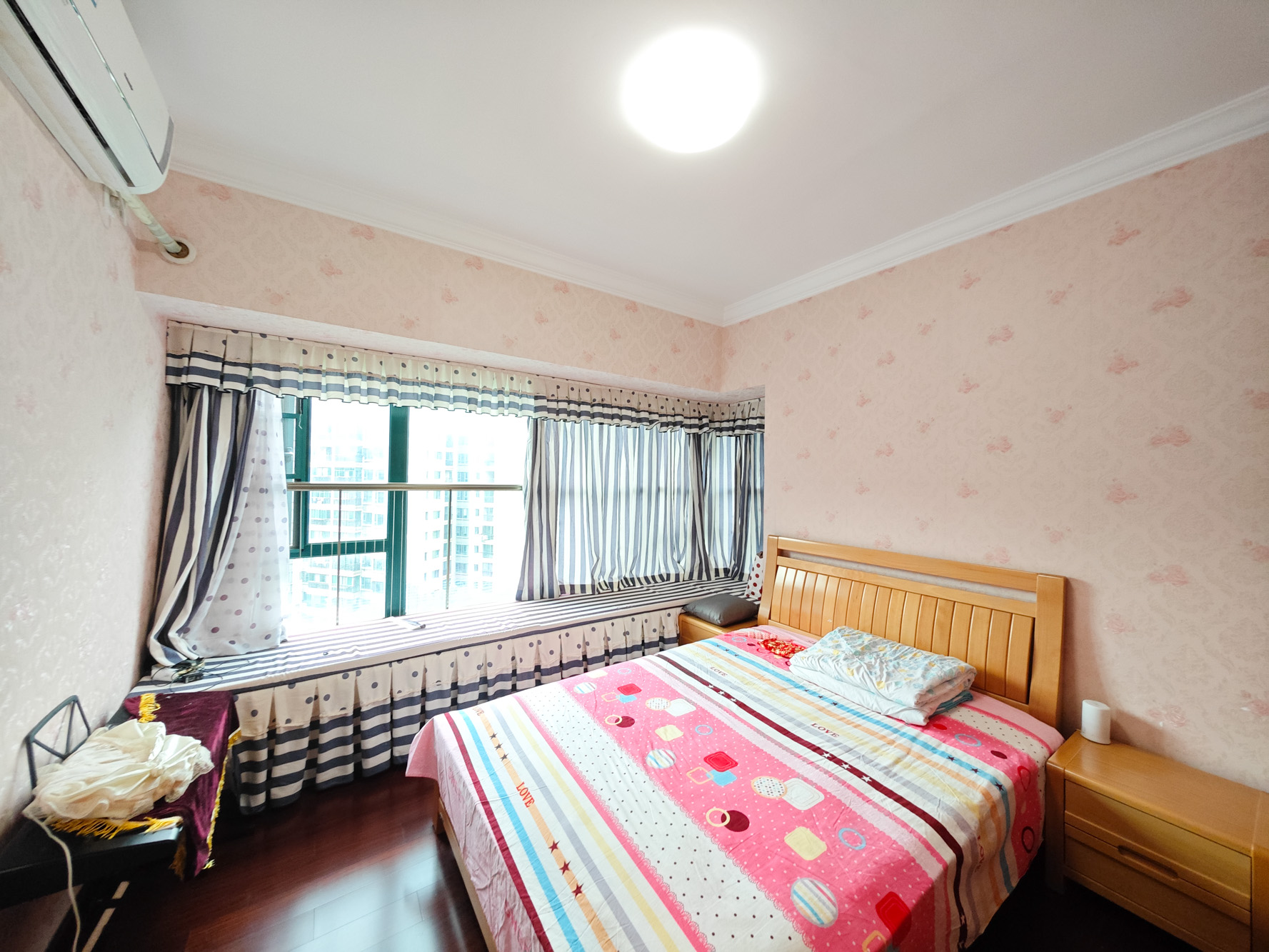 恒大城 4室2厅2卫 130.0万 恒大城 4室2厅2卫 130.0万其他