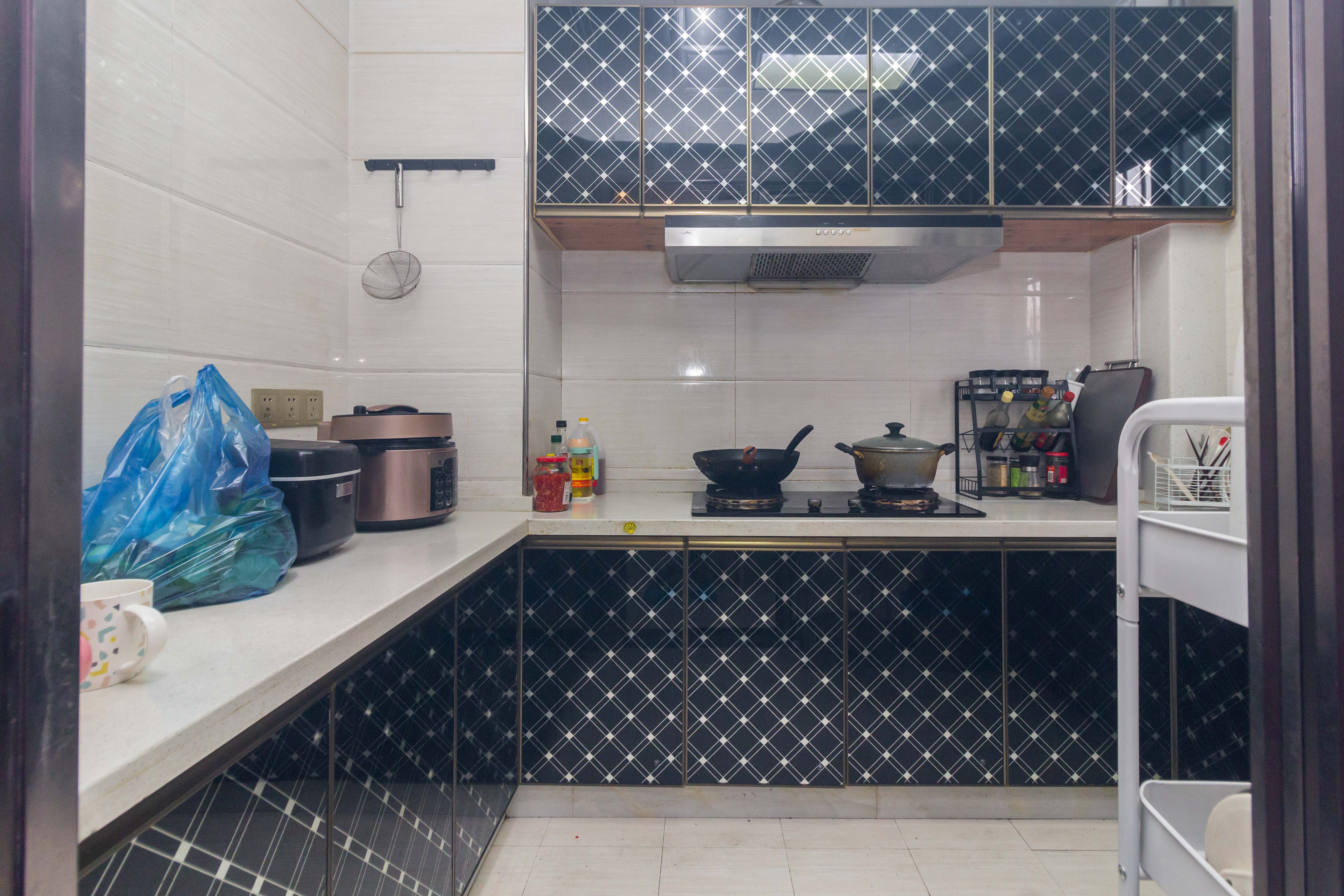 佳美紫郡 3室2厅1卫 55.0万 佳美紫郡 3室2厅1卫 55.0万厨房