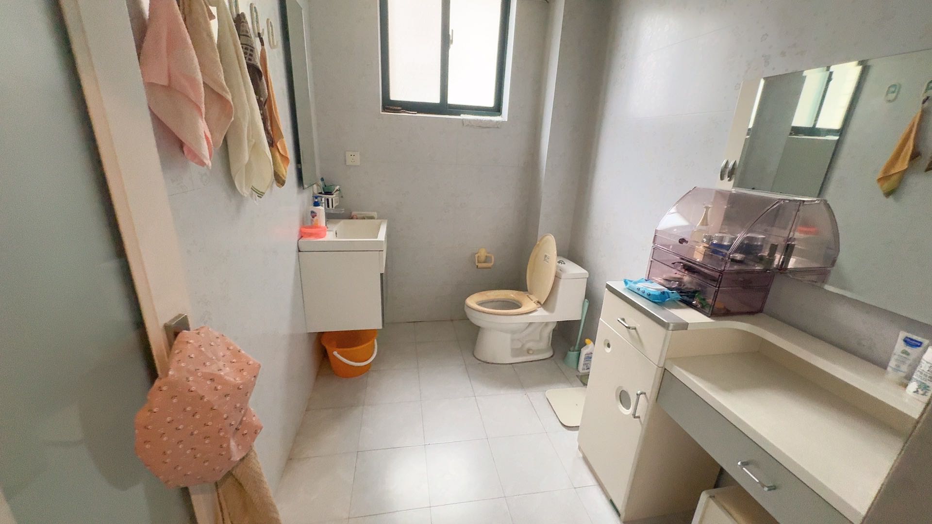 西域名邸  3室2厅2卫    66.8万 西域名邸  3室2厅2卫    66.8万室内图