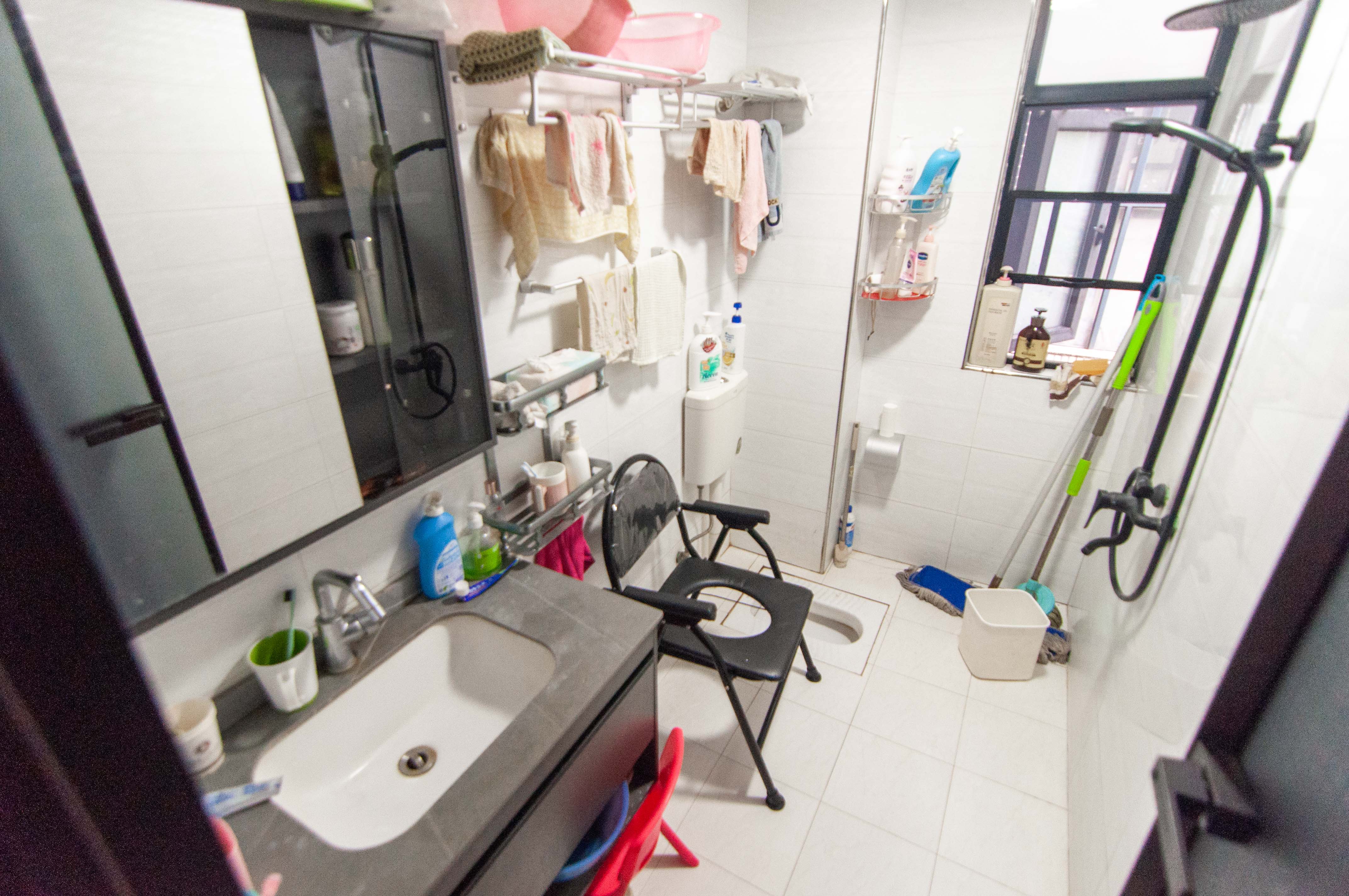 高鑫麓城 3室2厅1卫 88.0万 高鑫麓城 3室2厅1卫 88.0万卫生间