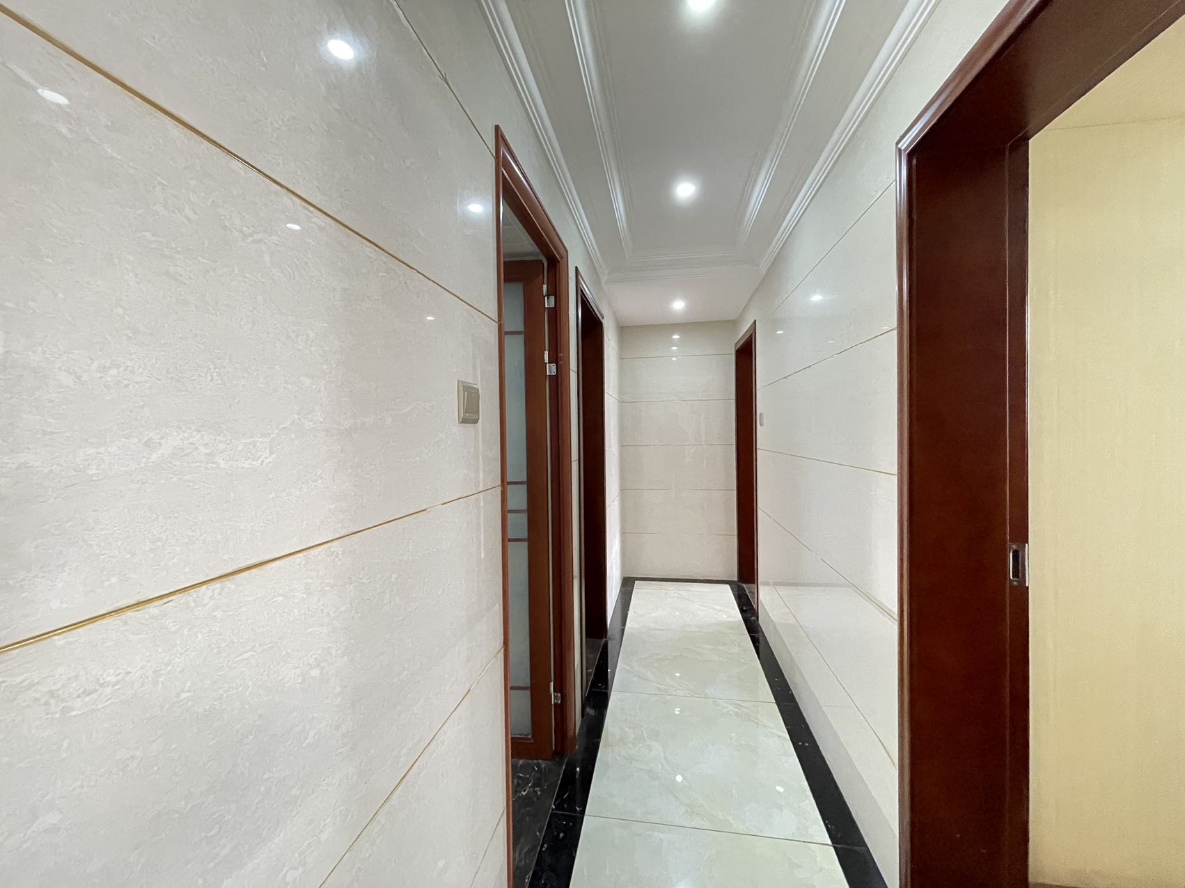 康桥美郡 3室2厅2卫 67.8万 康桥美郡 3室2厅2卫 67.8万室内图