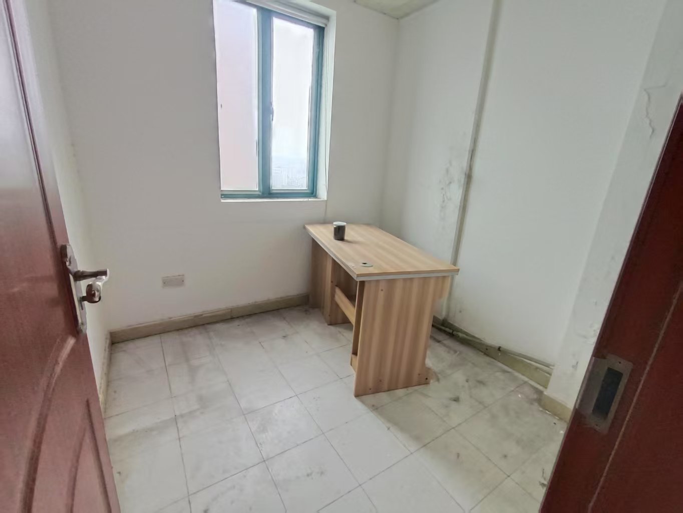 蓝盾景园二期  4室2厅2卫    96.8万 蓝盾景园二期  4室2厅2卫    96.8万室内图