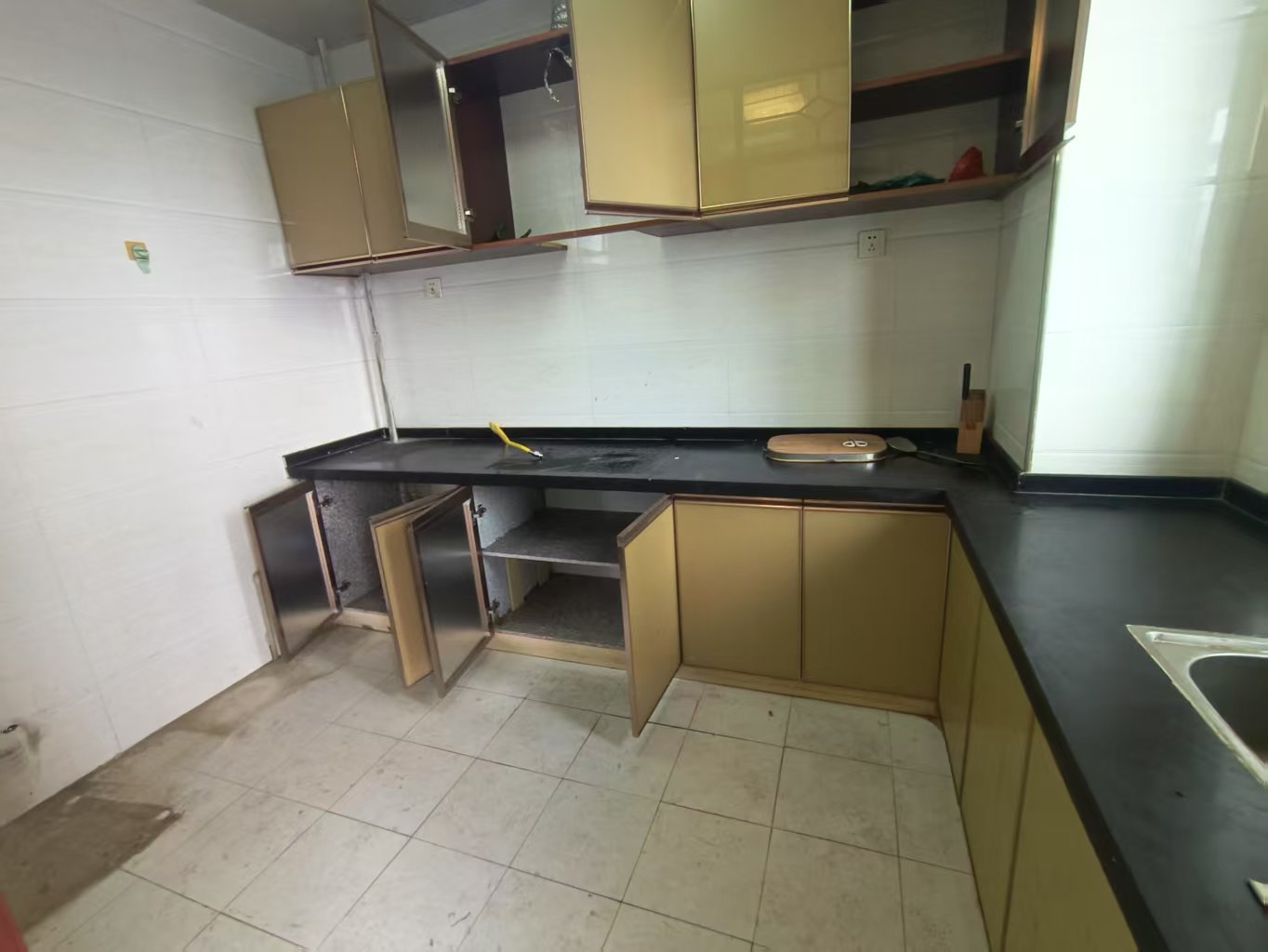 蓝盾景园二期  4室2厅2卫    96.8万 蓝盾景园二期  4室2厅2卫    96.8万室内图