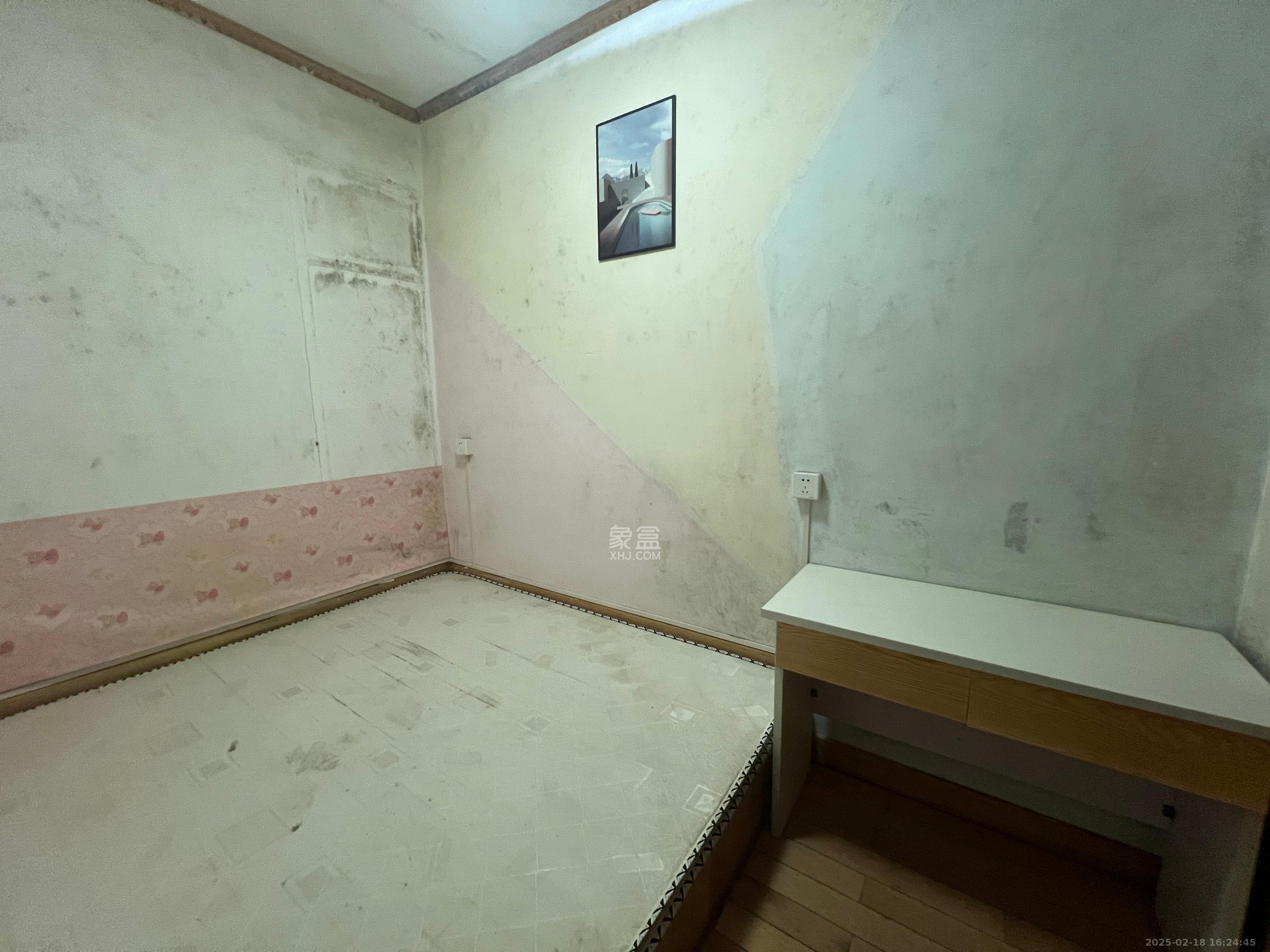 牛角塘社区 3室1厅1卫 1600.0元/月 牛角塘社区 3室1厅1卫 1600.0元/月室内图