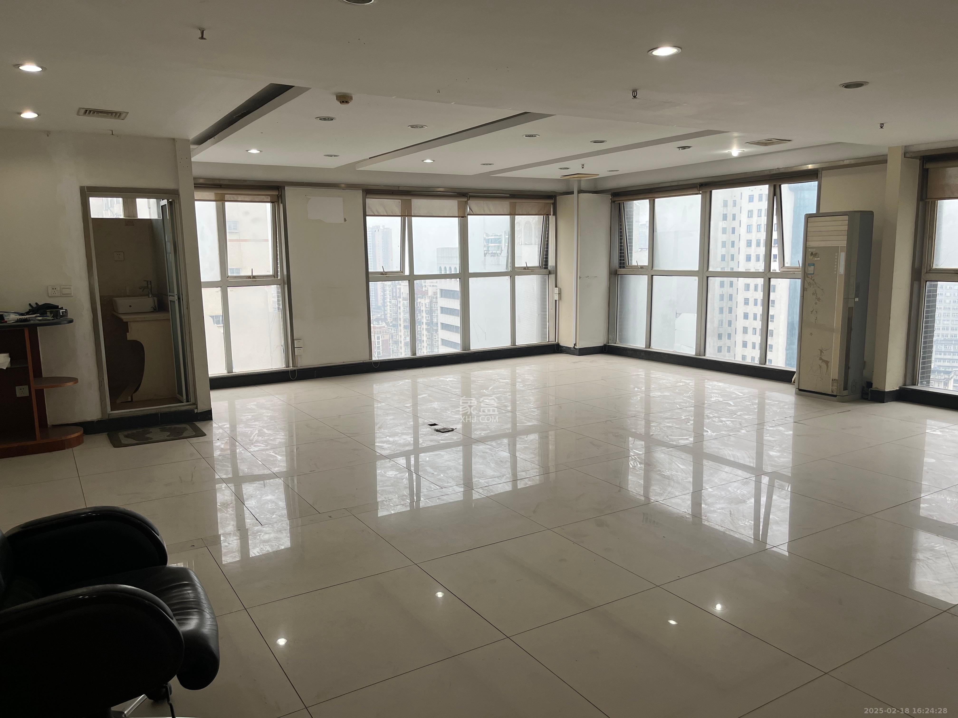 汇富中心   150.0㎡      5200.0元/月室内图