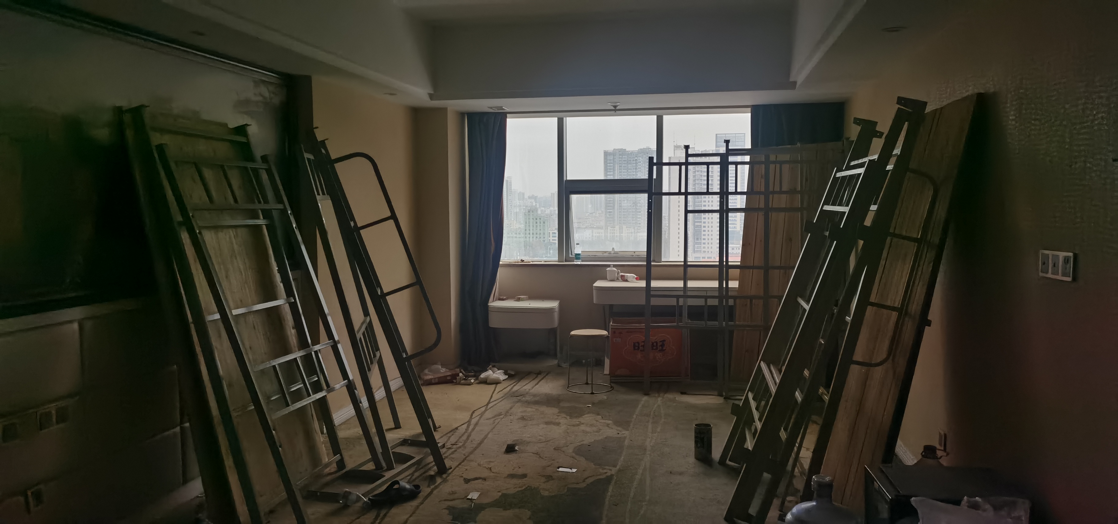 财智公馆大厦(瑞士国际酒店) 1室1厅1卫 17.8万 财智公馆大厦(瑞士国际酒店) 1室1厅1卫 17.8万客厅